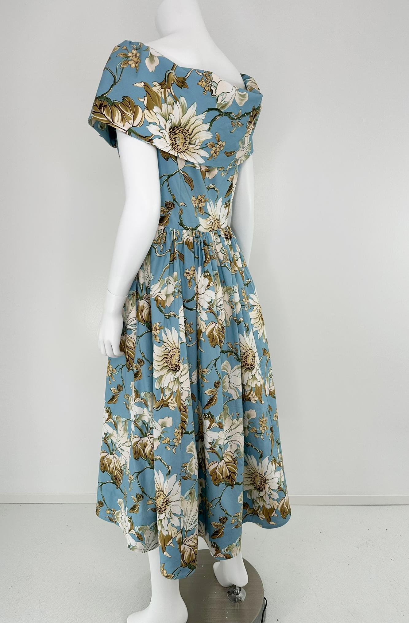 Oscar De La Renta P20 Bleu et blanc Robe à col châle en coton imprimé Magnolia 8 en vente 4