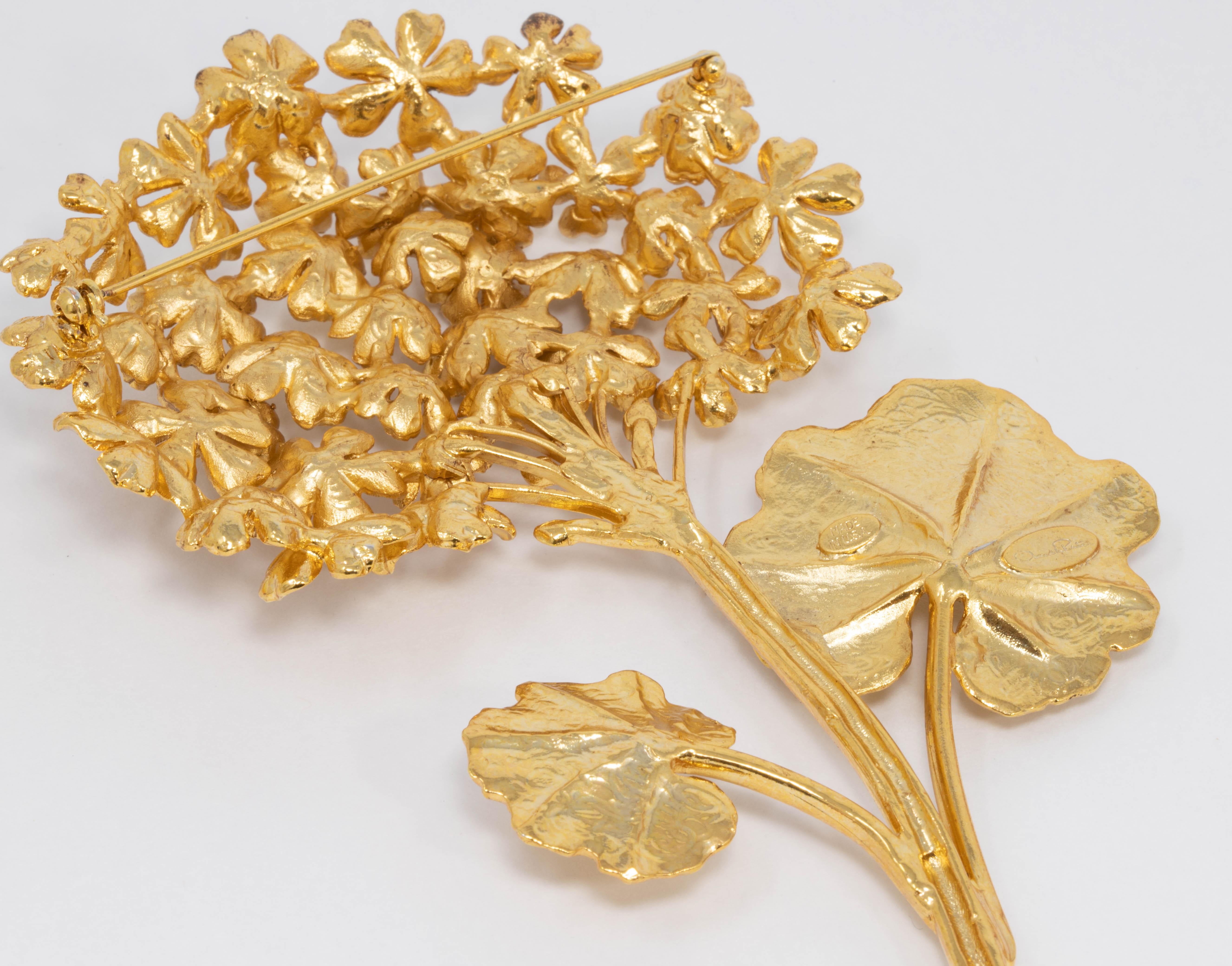 Oscar de la Renta Gold Polished Geranium Bouquet FloralPin Brooch 1