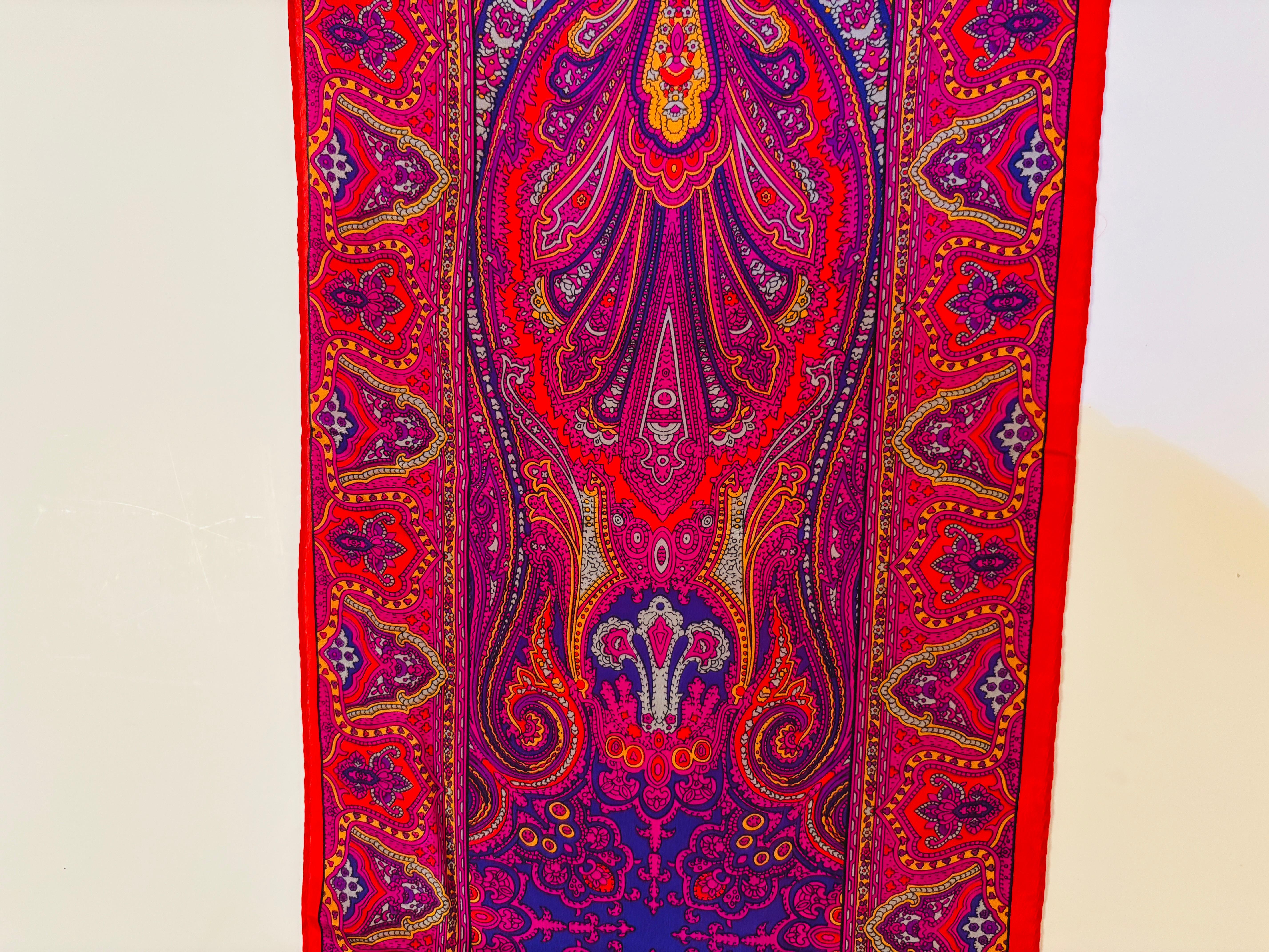 Oscar de La Renta Paisley Silk Oblong Scarf in Reds and Fuchsia For Sale 8