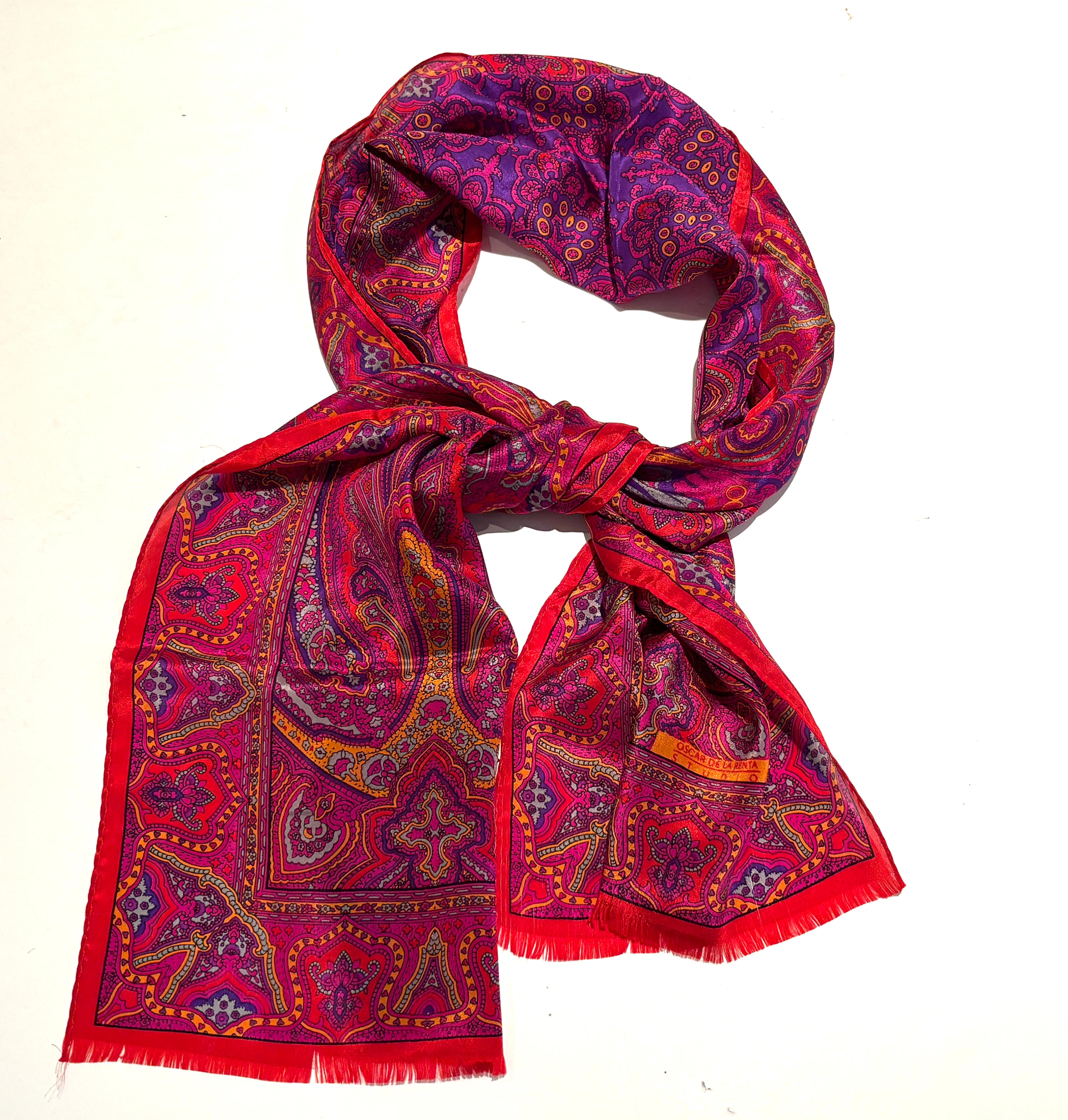 Oscar de La Renta Paisley Silk Oblong Scarf in Reds and Fuchsia For Sale 12