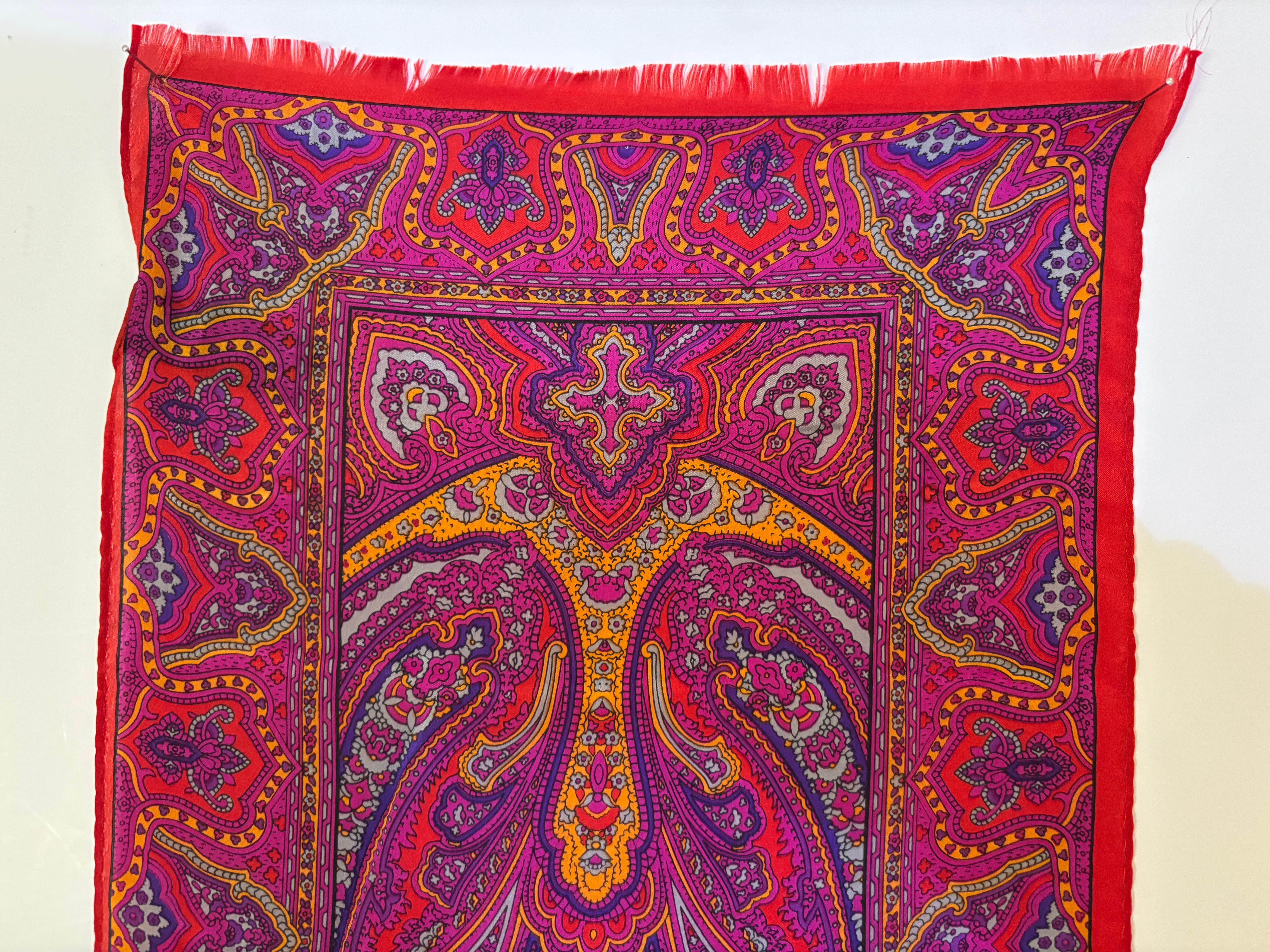 Women's or Men's Oscar de La Renta Paisley Silk Oblong Scarf in Reds and Fuchsia For Sale