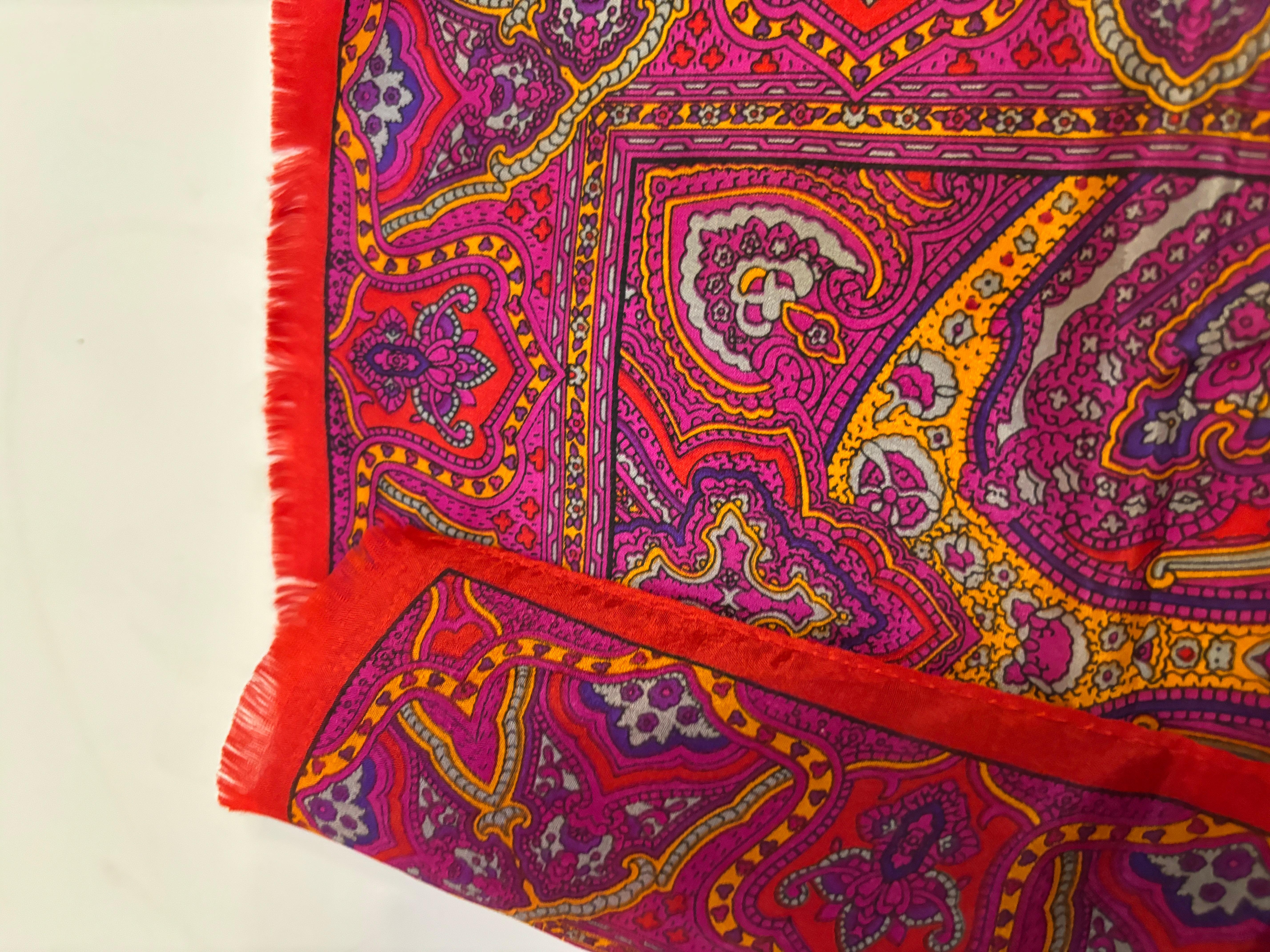 Oscar de La Renta Paisley Silk Oblong Scarf in Reds and Fuchsia For Sale 3