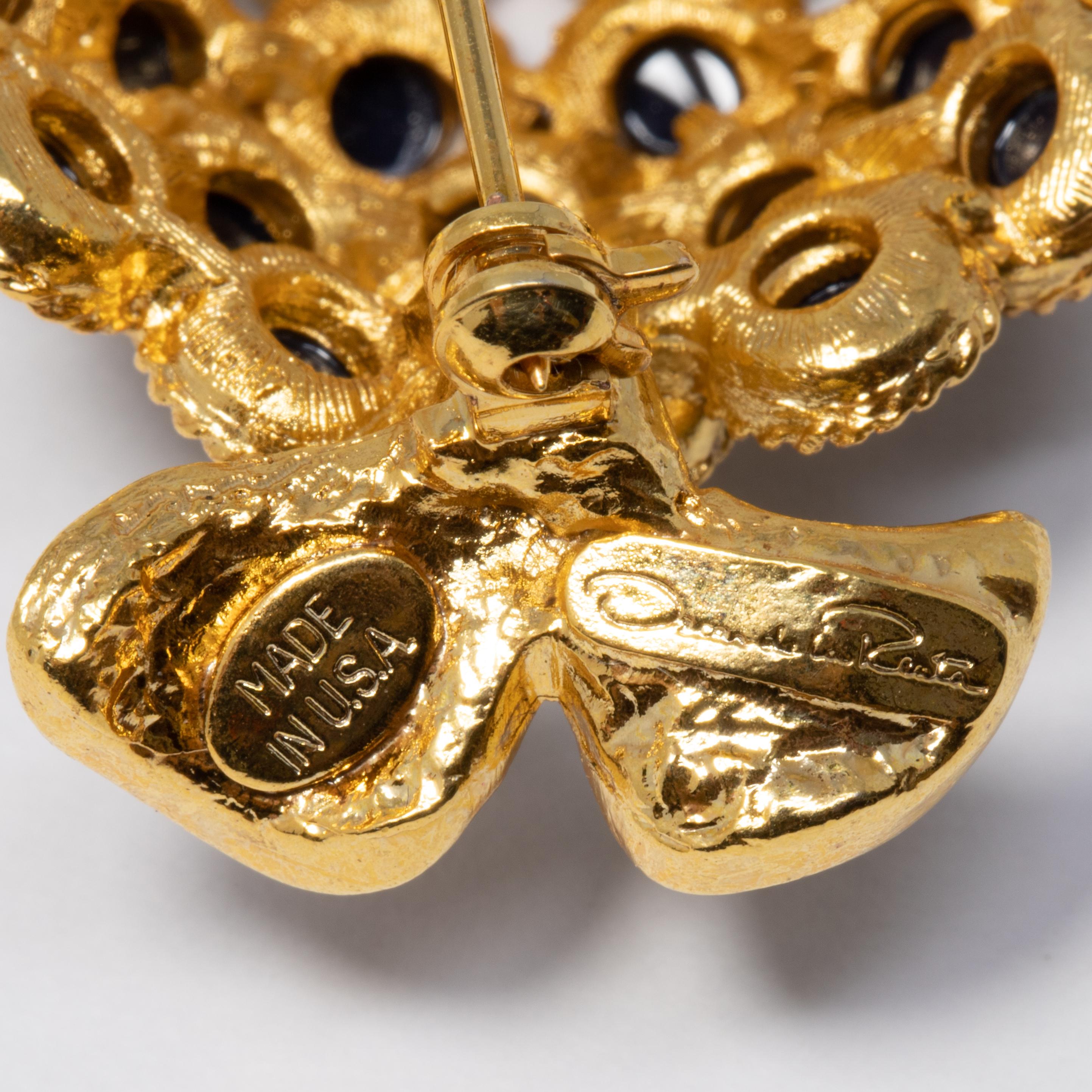 Women's or Men's Oscar de la Renta Pave Blue Cabochon Embellished Fish Brooch, Pin in Gold