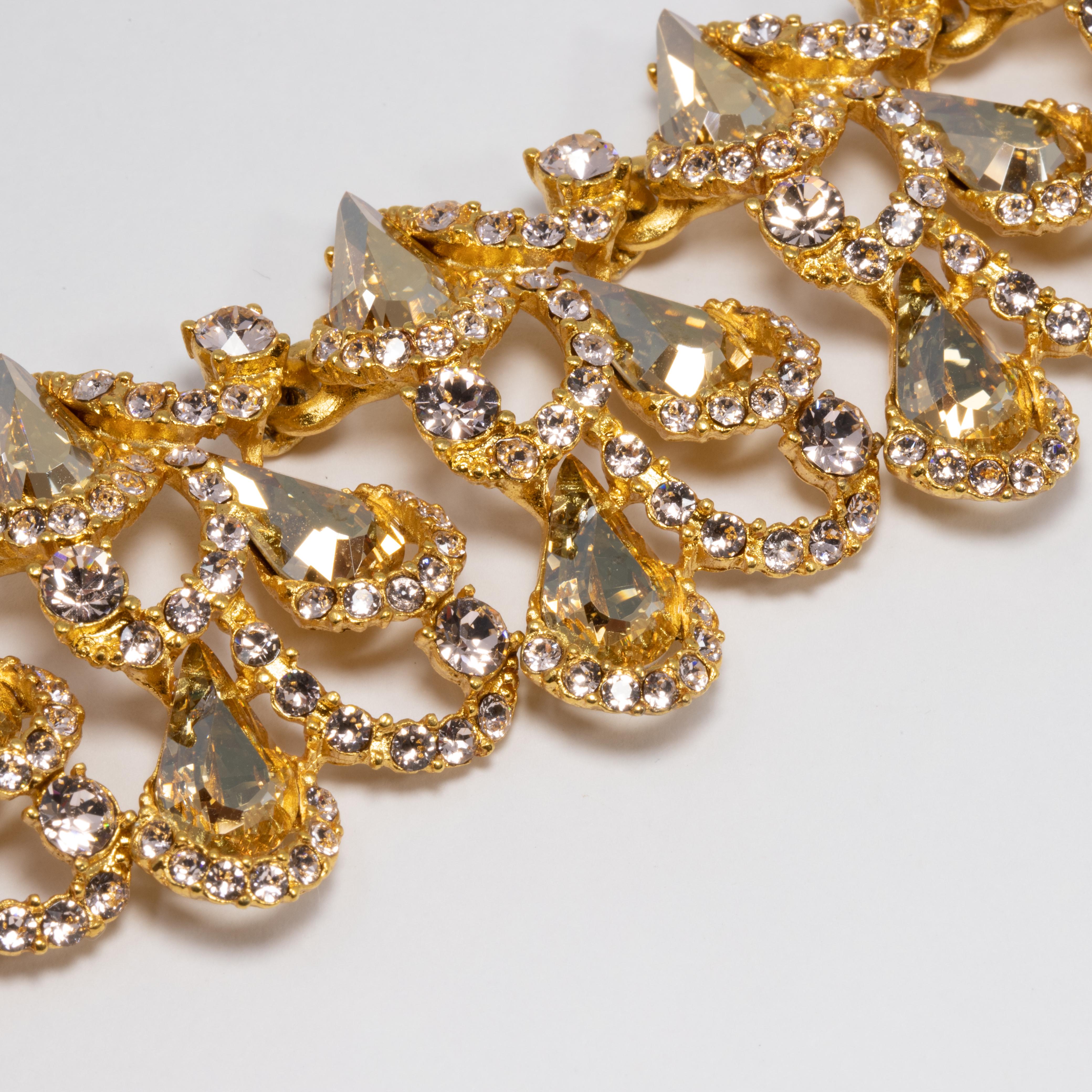 Oscar de la Renta Bracelet à fermoir à bascule en or, transparent et cristal de topaze taillé en poire Neuf - En vente à Milford, DE