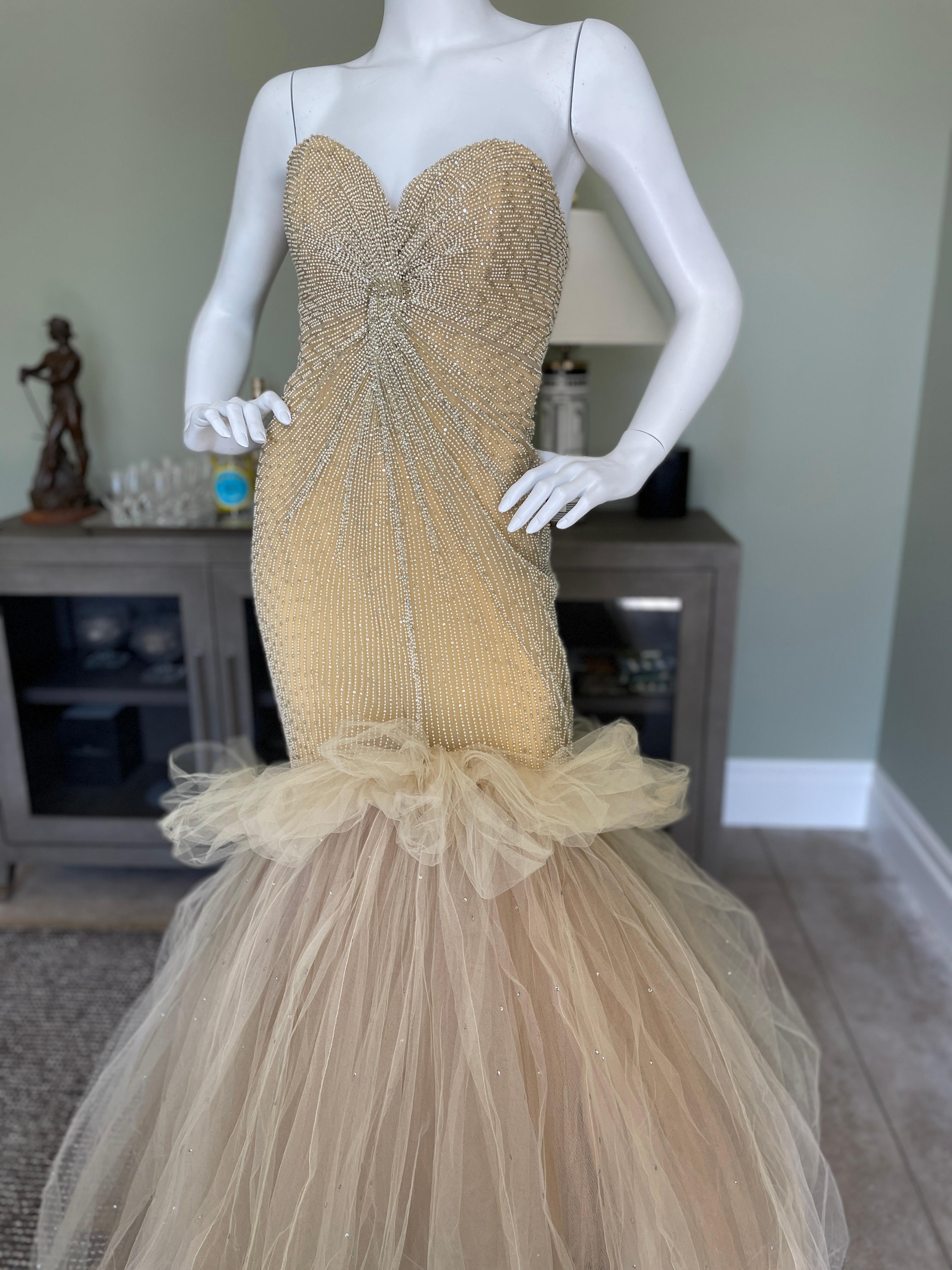 Oscar de la Renta Remarkable Pearl Embellished Vintage Corset Mermaid Dress
Stunning. Please use the zoom feature to see all the remarkable details. 
 Size 8
 Bust 32