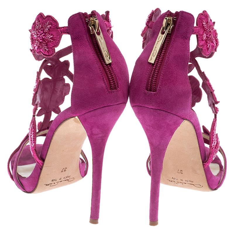 Oscar de la Renta Pink Suede Tatum Embellished T-Strap Sandals Size 37 In Good Condition In Dubai, Al Qouz 2