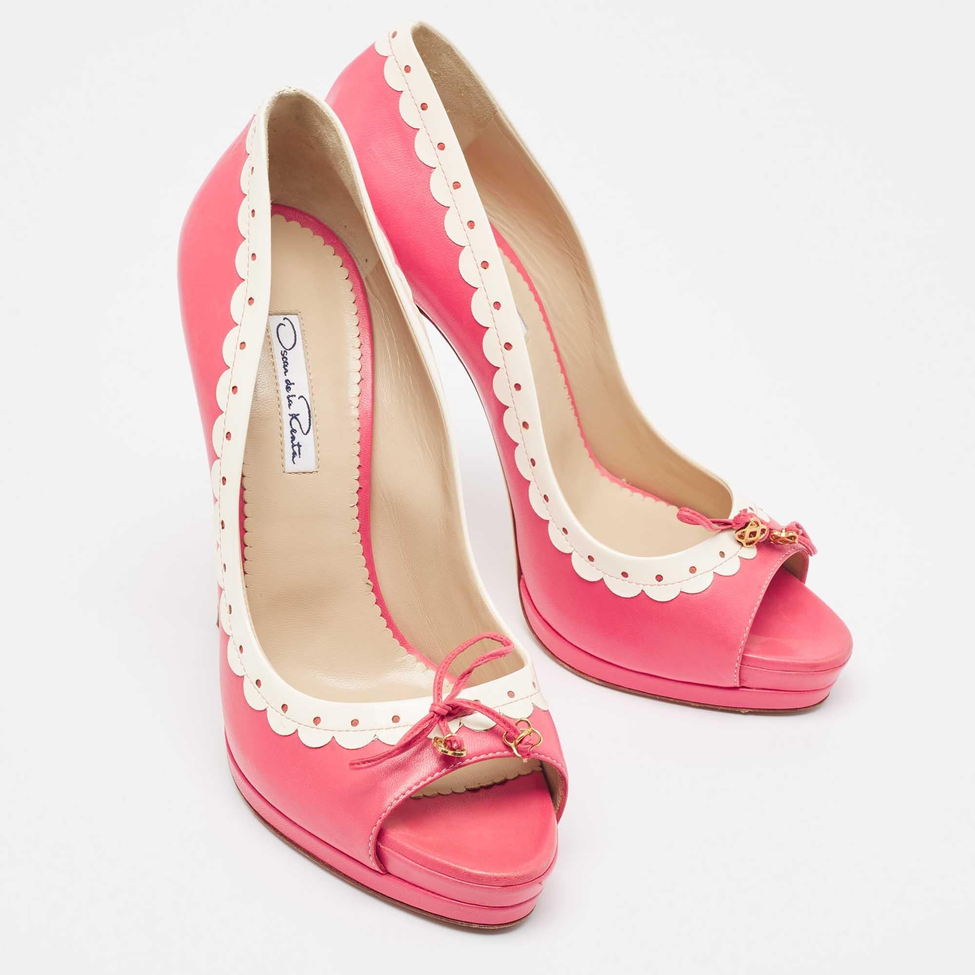 Oscar De La Renta Bombas de punta de cuero rosa/blanco Talla 40 en Bueno Estado en Dubai, Al Qouz 2