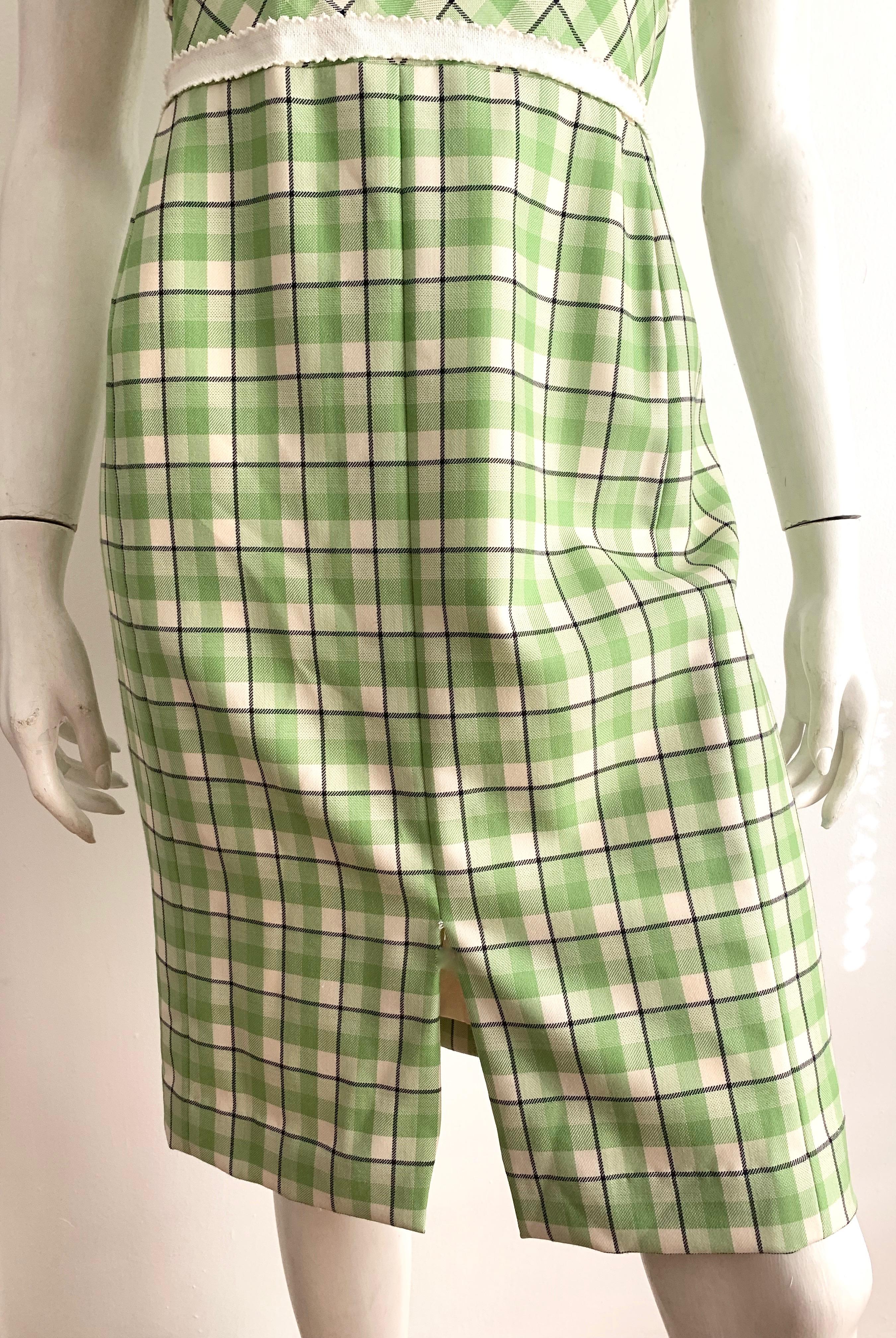 Women's or Men's Oscar de la Renta Plaid Sleeveless Dress Size 6. For Sale