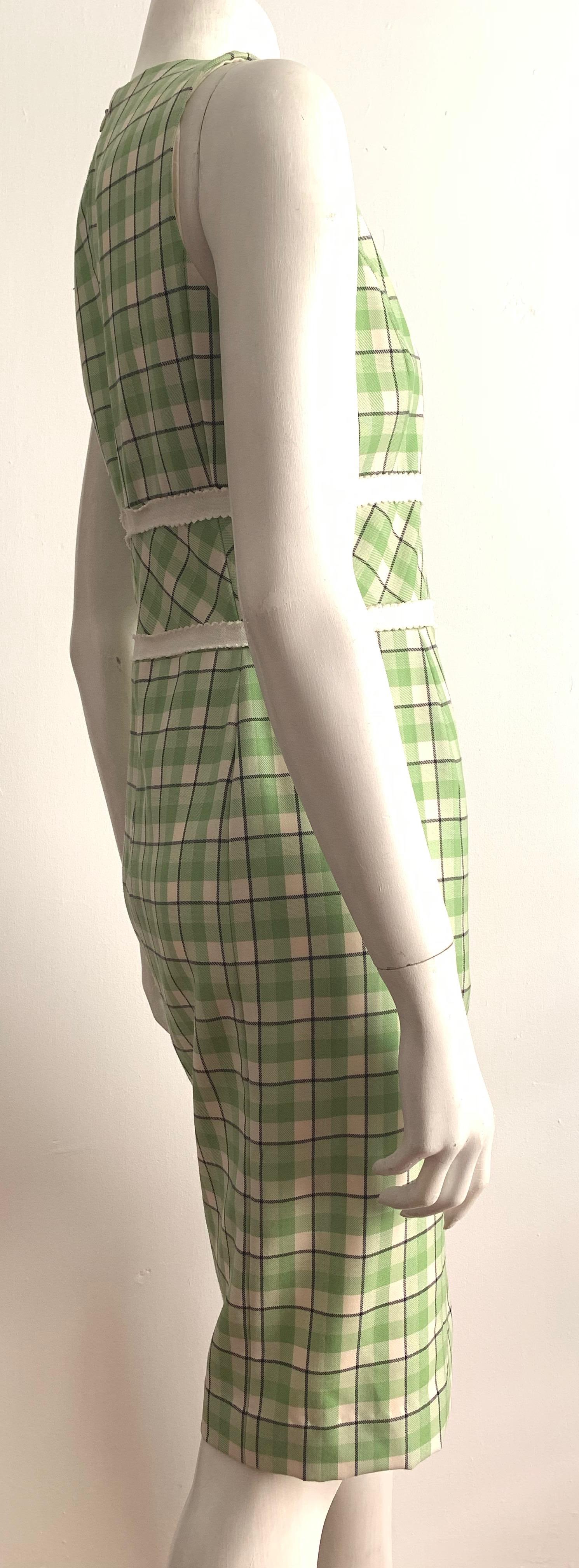 Oscar de la Renta Plaid Sleeveless Dress Size 6. For Sale 2