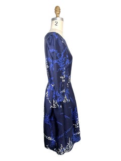 Oscar de la Renta Pre-Fall 2017 Navy Laurel Print Silk Blend Cocktail Dress