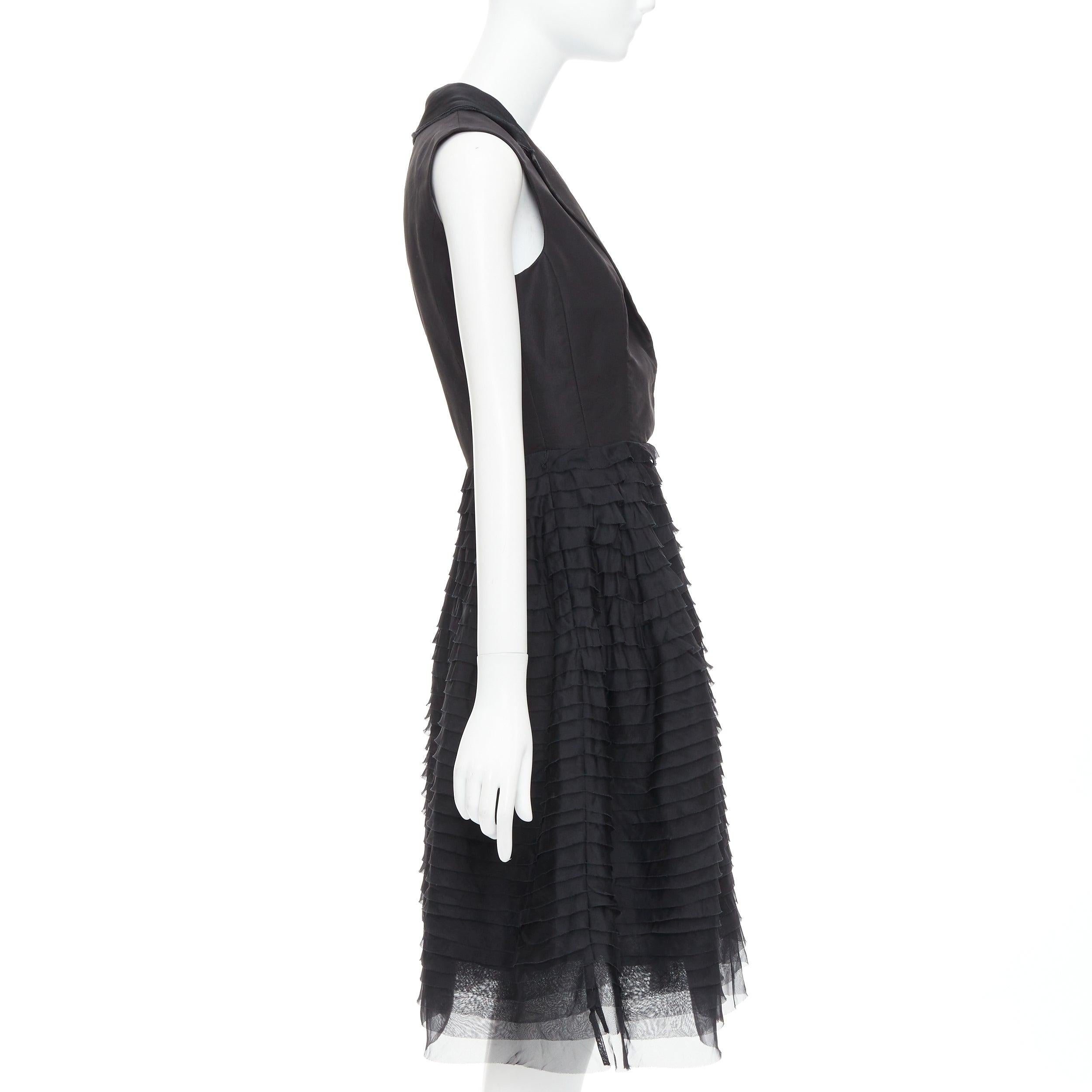 Oscar De La Renta R14 100% soie noir col en pointe robe bouffante à volants US4 S Bon état - En vente à Hong Kong, NT