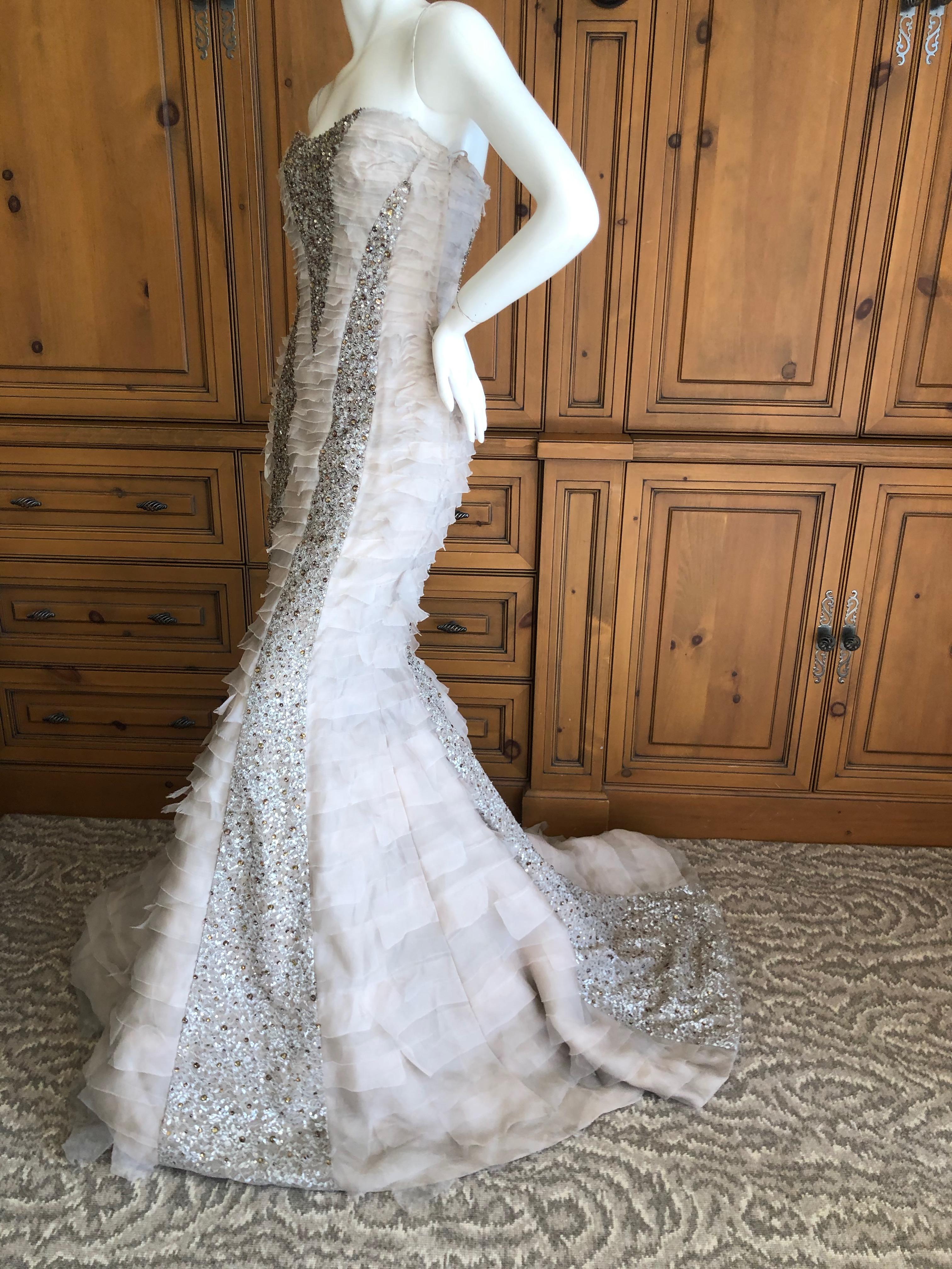 Oscar de la Renta Raw Edge Embellished Layered Mermaid Dress w Inner Corset Sz 2 In Excellent Condition For Sale In Cloverdale, CA