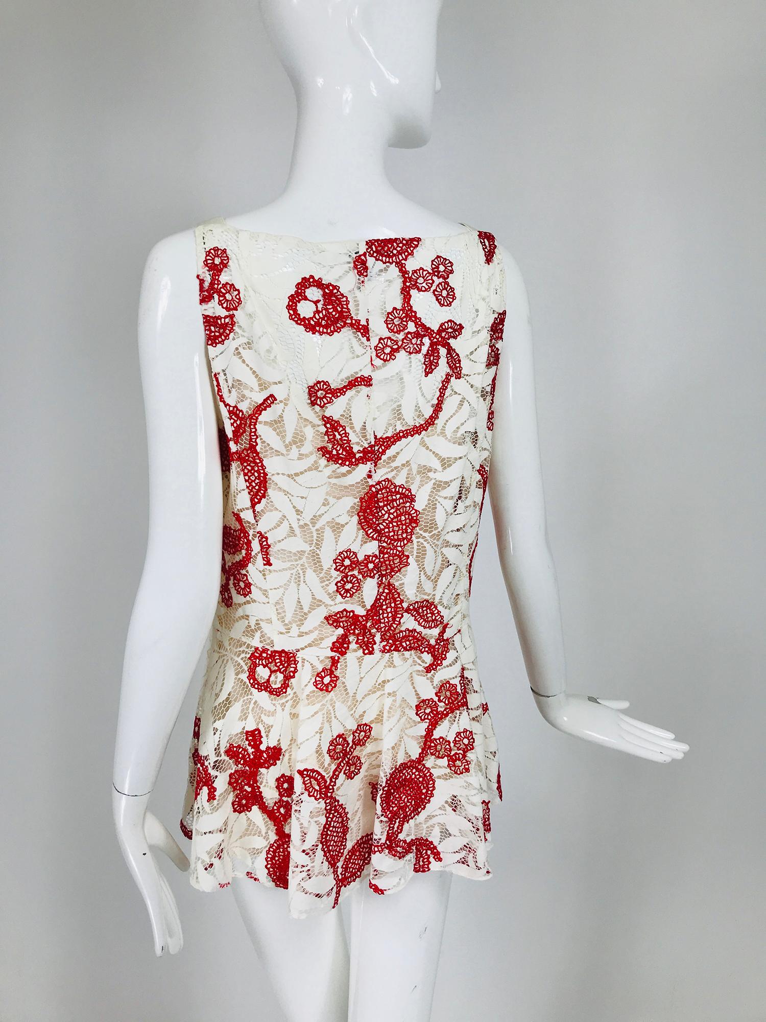 Women's Oscar de la Renta Red and White Lace Tunic Top 12 For Sale