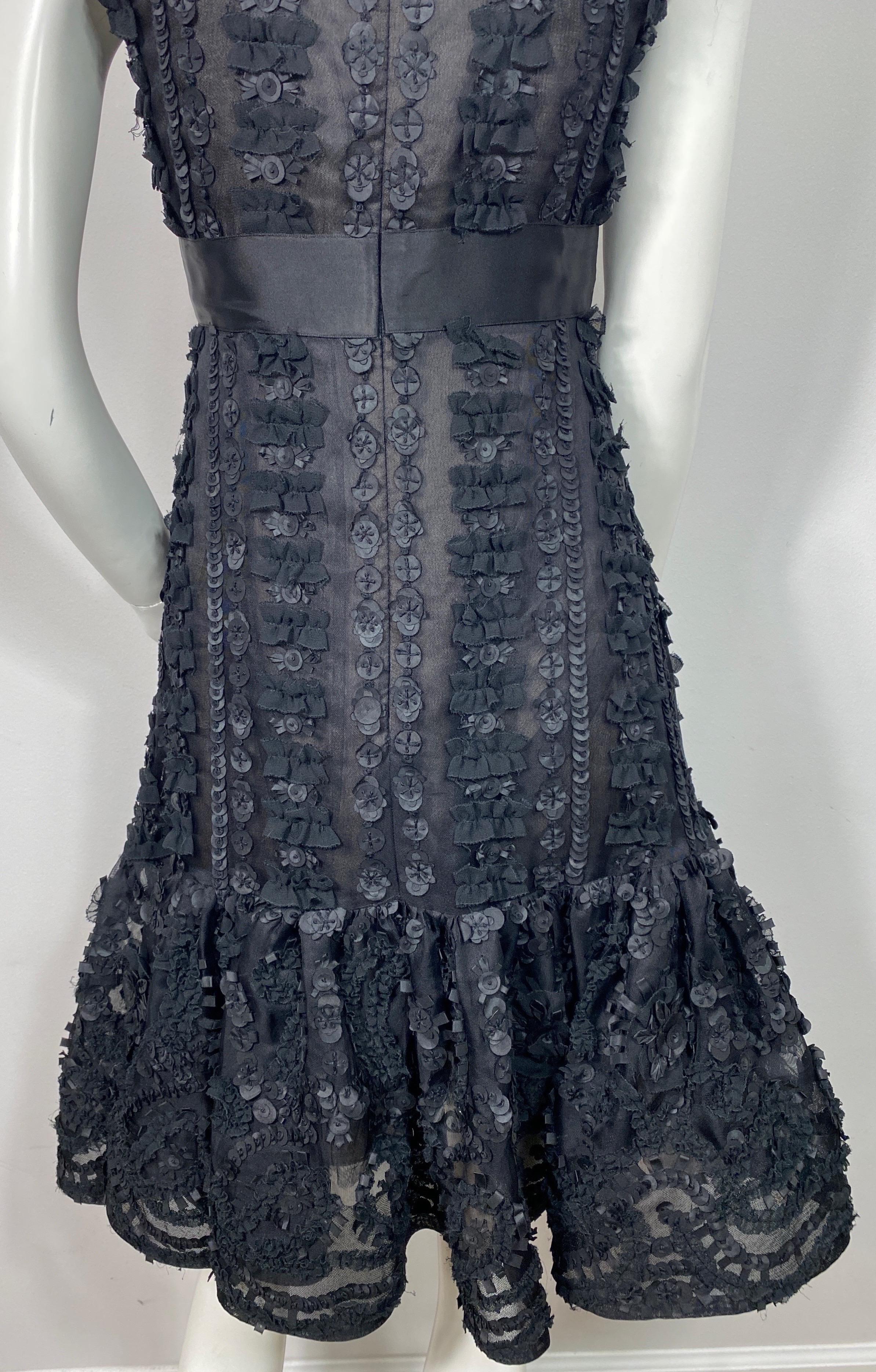 Oscar de La Renta Resort 2008 Black silk appliqué sleeveless dress - Size 6 For Sale 8
