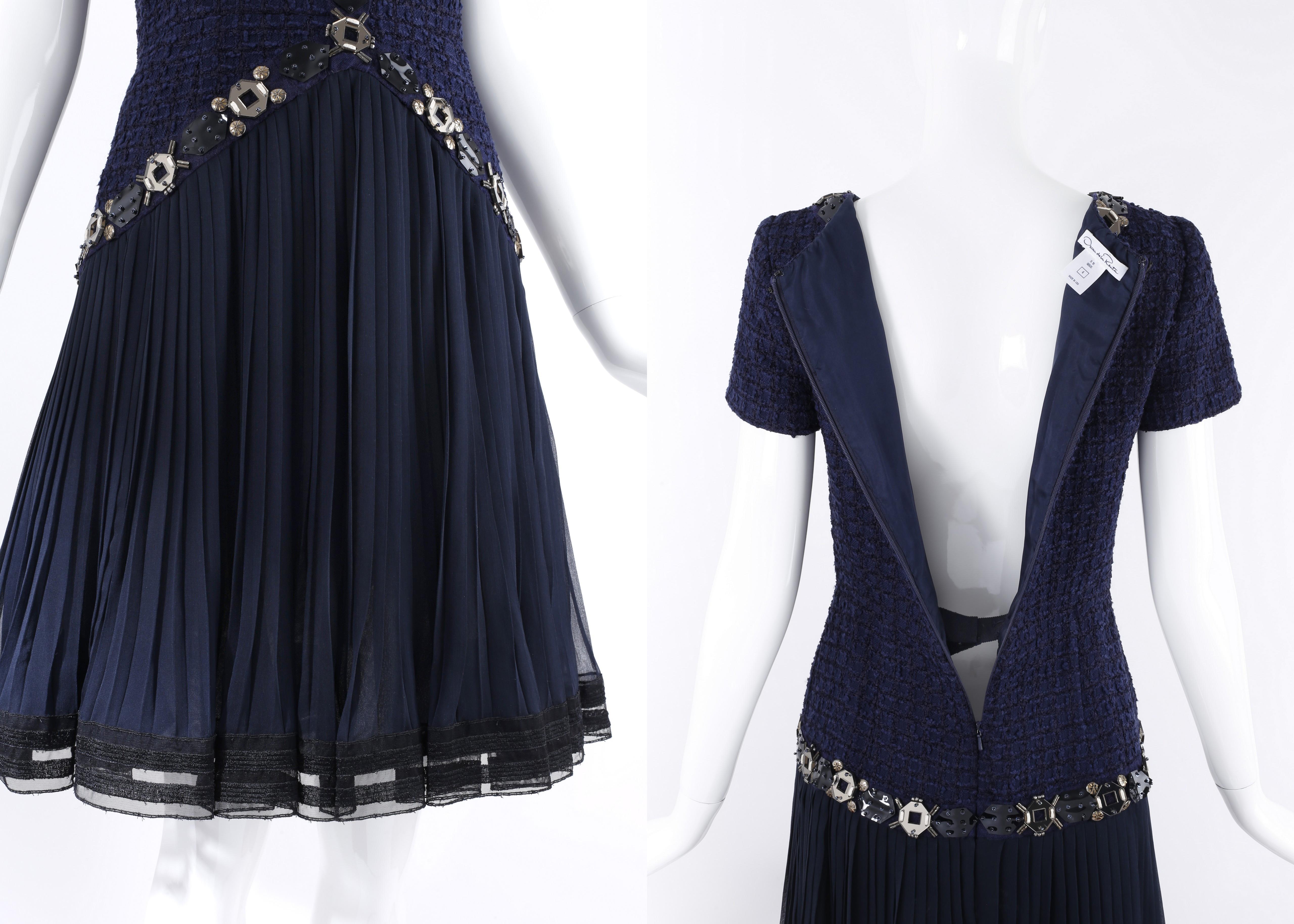 Oscar De La Renta Resort 2010 Blaues verziertes Tweed Fit & Flare plissiertes Kleid 4 im Angebot 1