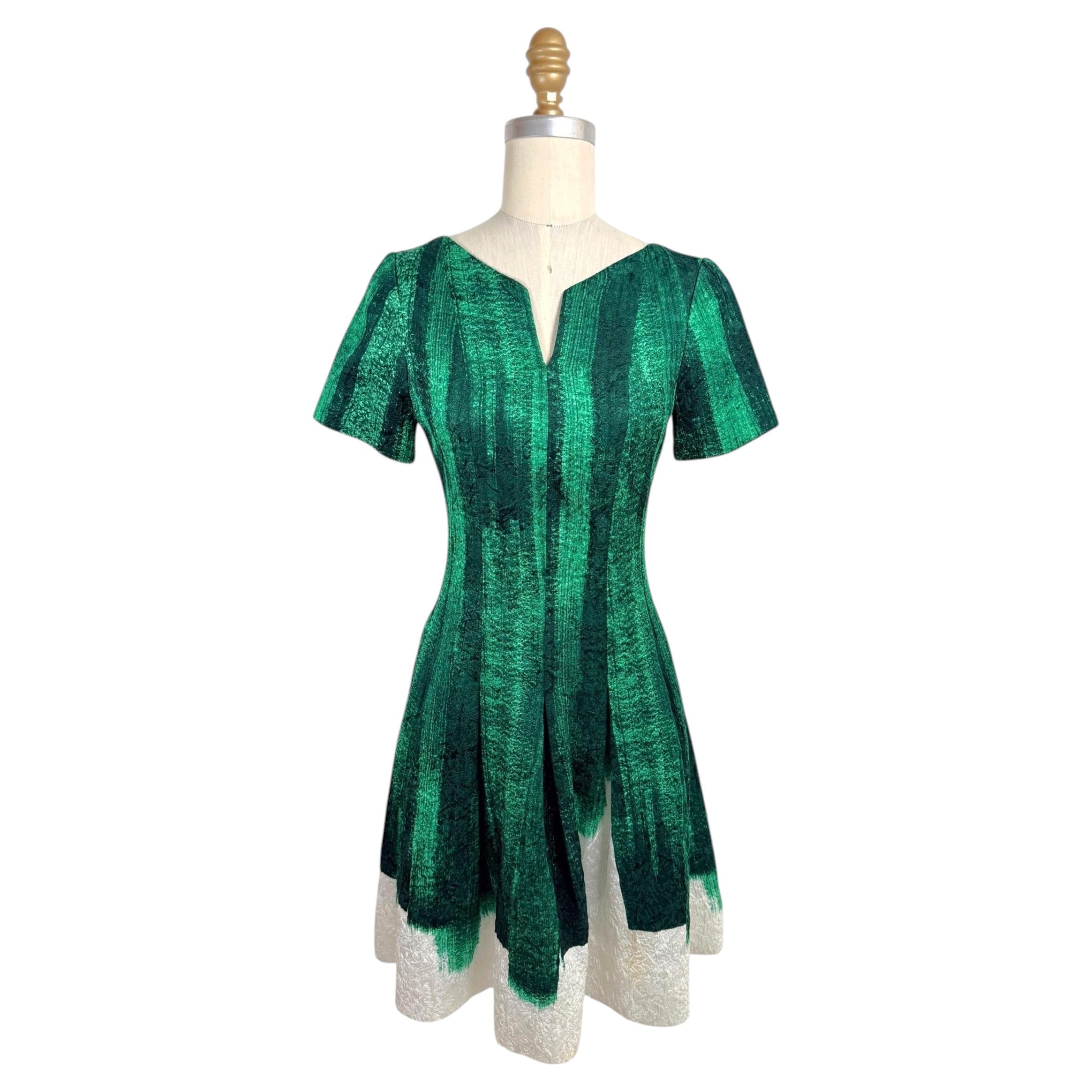 Vestido metalizado esmeralda de Oscar De La Renta, colección Resort 2018, talla 2 (EE. UU.) en venta
