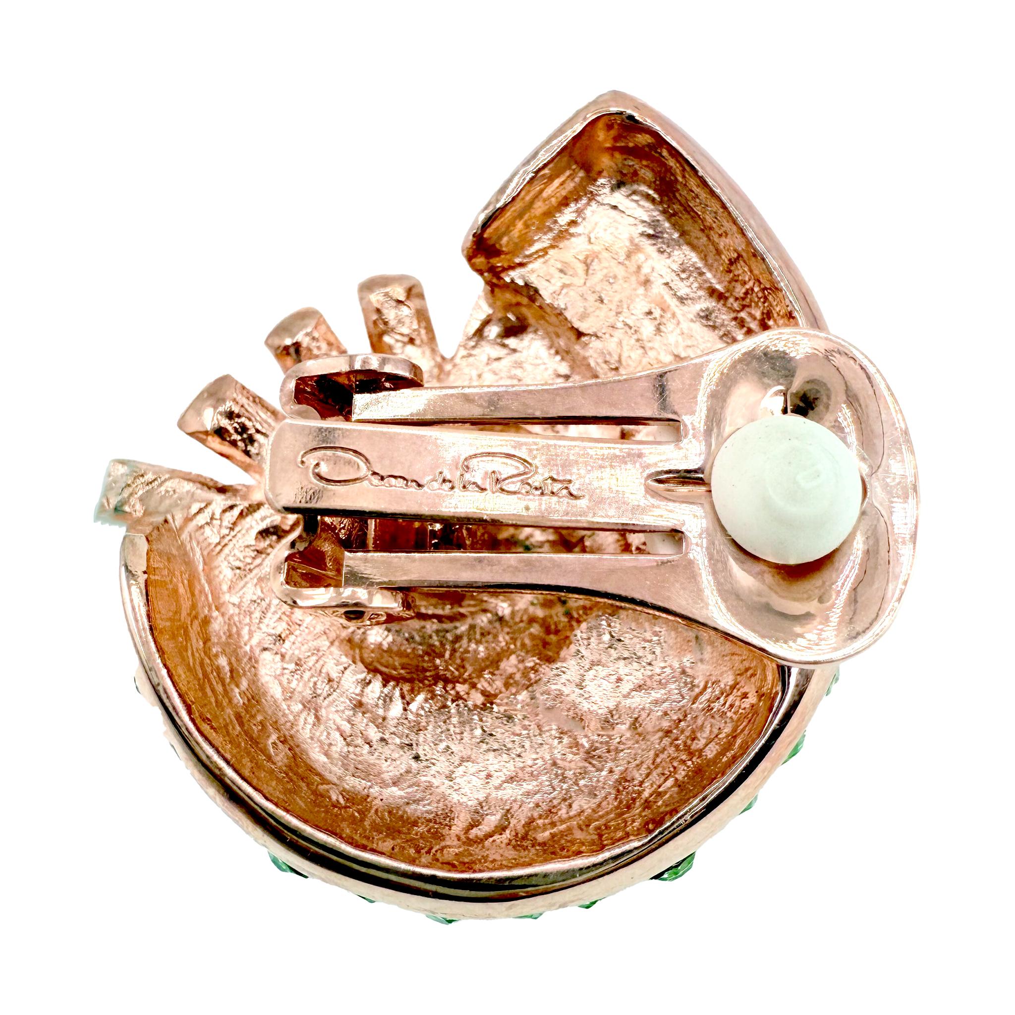 Oscar de la Renta Rose Gold Nautilus Clip-On Earrings with Peridot Crystals For Sale 8