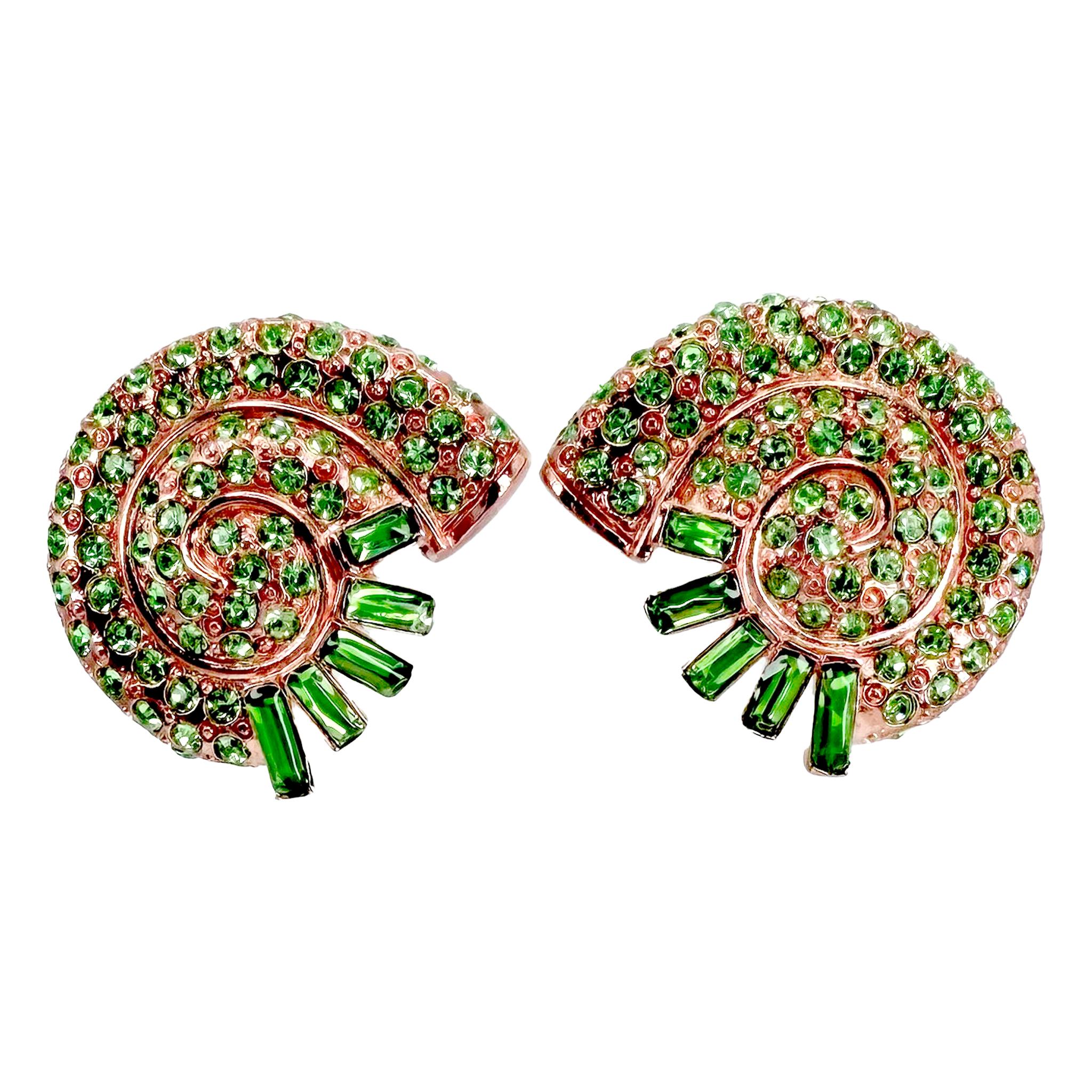 Oscar de la Renta Rose Gold Nautilus Clip-On Earrings with Peridot Crystals For Sale 2
