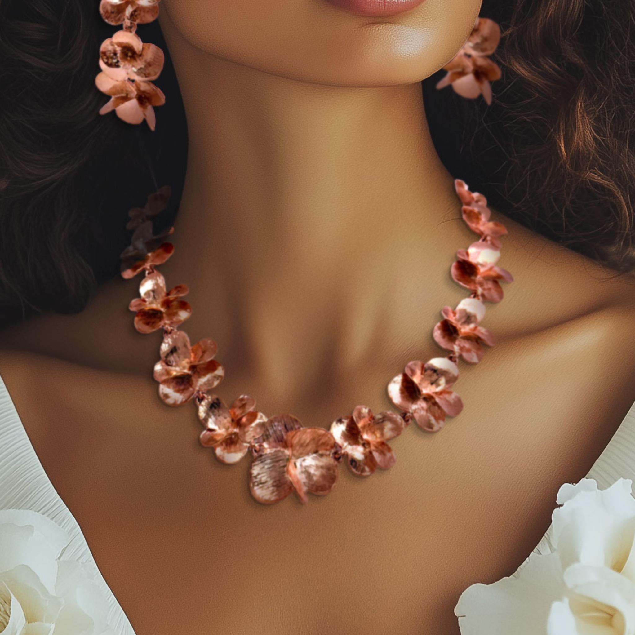 Oscar De La Renta Rose Gold Pansy Necklace Impressionistic Floral Design For Sale 2
