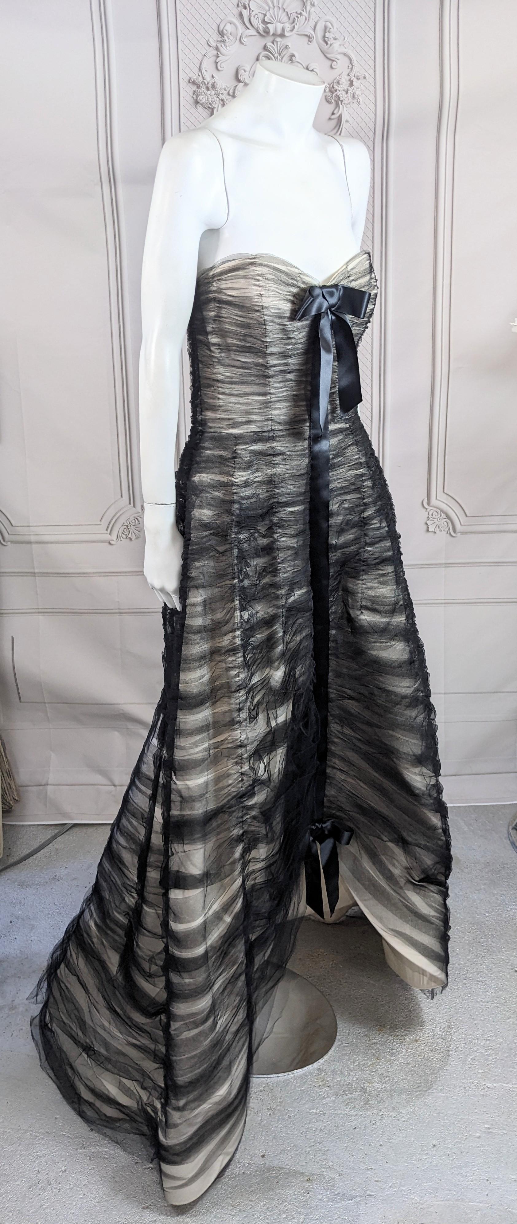 Oscar de la Renta Ruched Tulle and Satin Gown For Sale 9