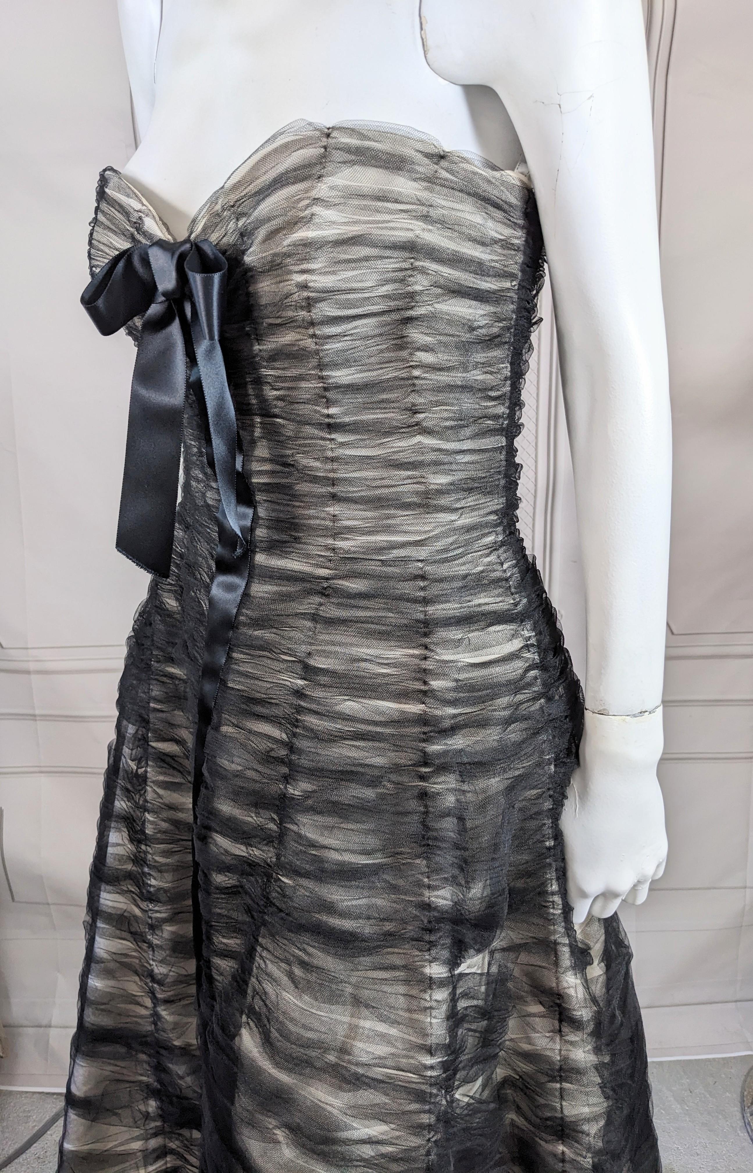 Oscar de la Renta Ruched Tulle and Satin Gown For Sale 2