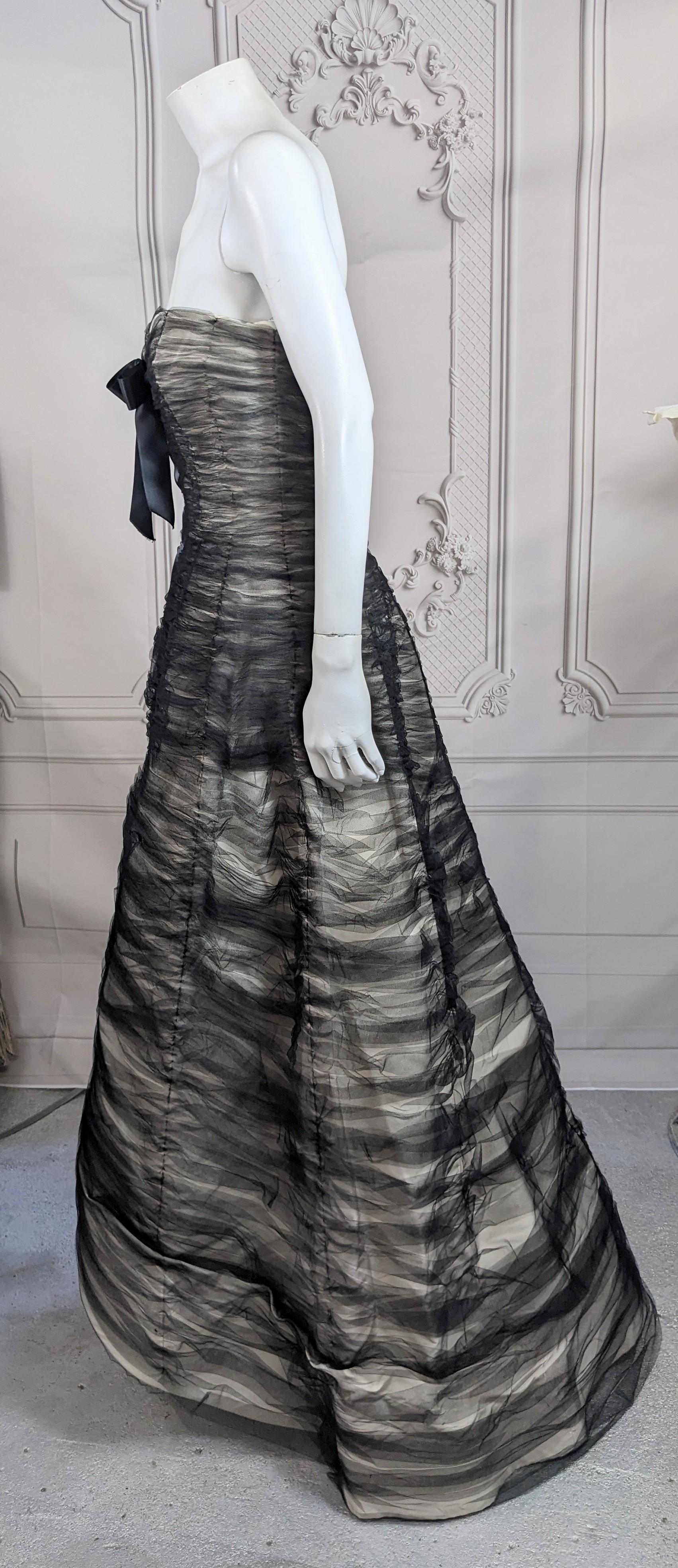 Oscar de la Renta Ruched Tulle and Satin Gown For Sale 4