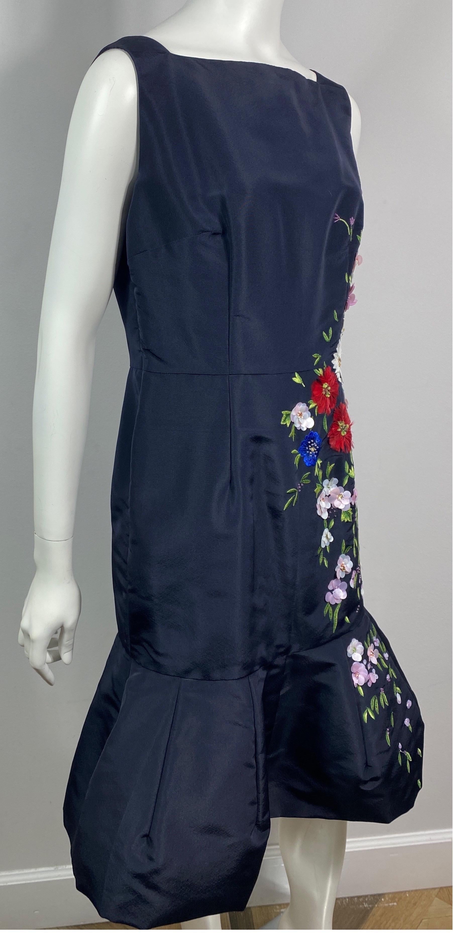 Women's Oscar de la Renta Runway 2015 Spring Navy Silk Floral Applique Dress-Size 10