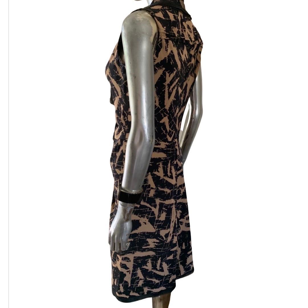 Oscar De La Renta Runway Collection Sheath Black/Tan Print Dress. Size 8  For Sale 1