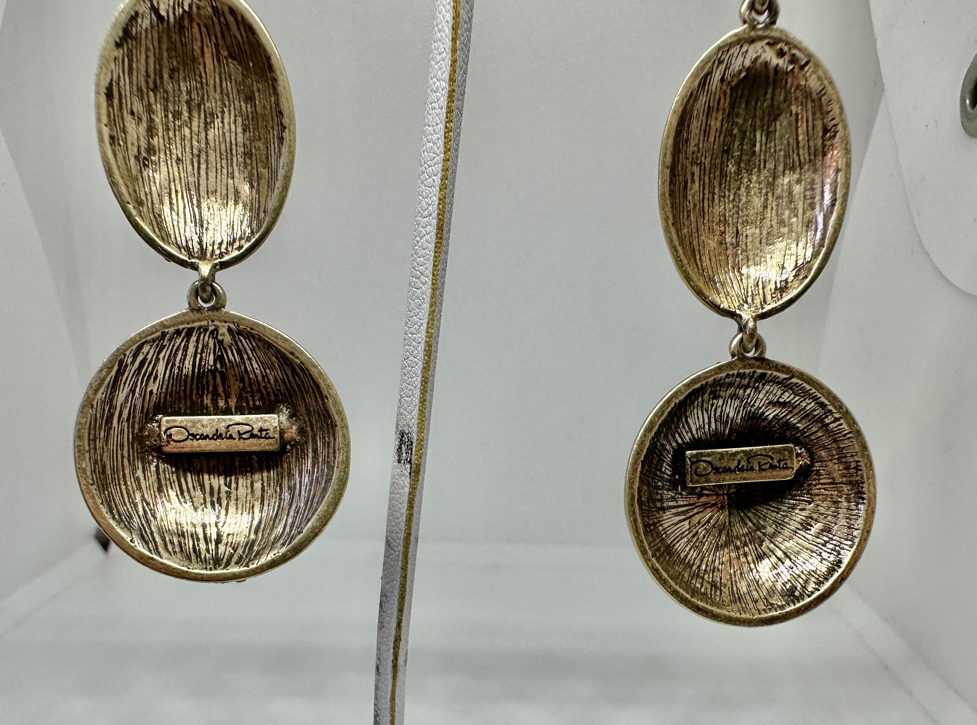 Oscar de la Renta Runway Dangle Earrings Gunmetal Grey Enamel Haute Couture For Sale 2