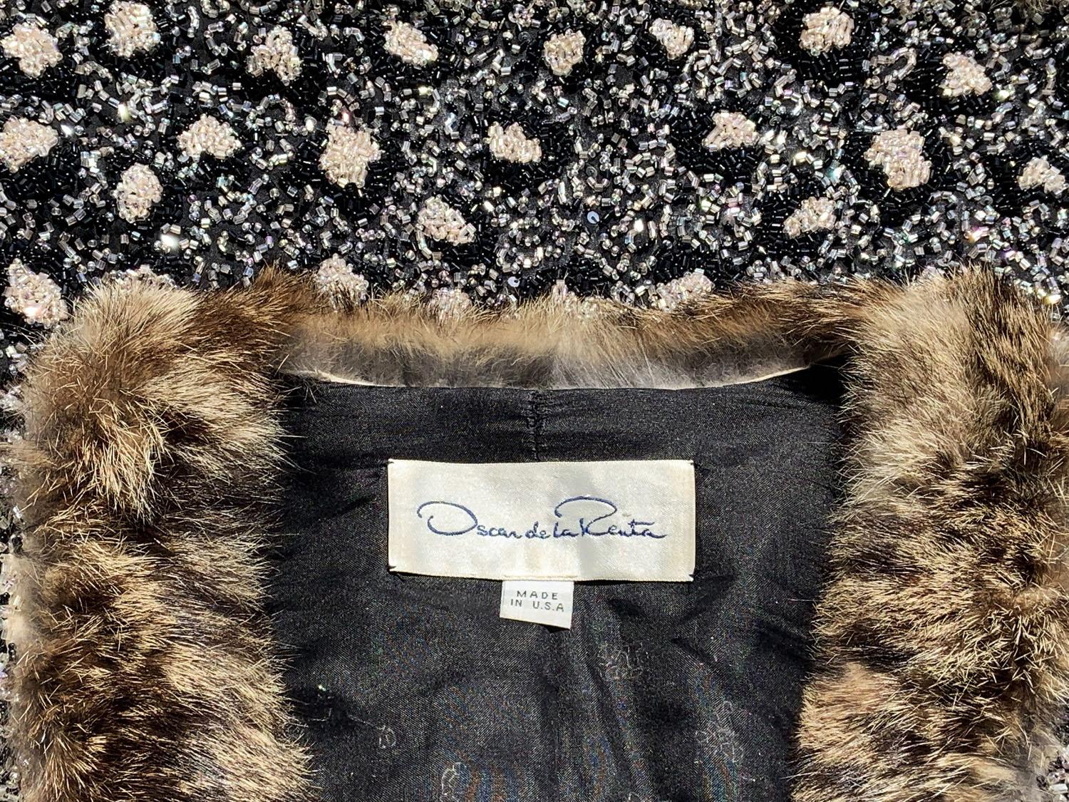 Oscar De La Renta Pasarela F/W 2001 Traje de falda con estampado de leopardo y piel con abalorios 10 en venta 7