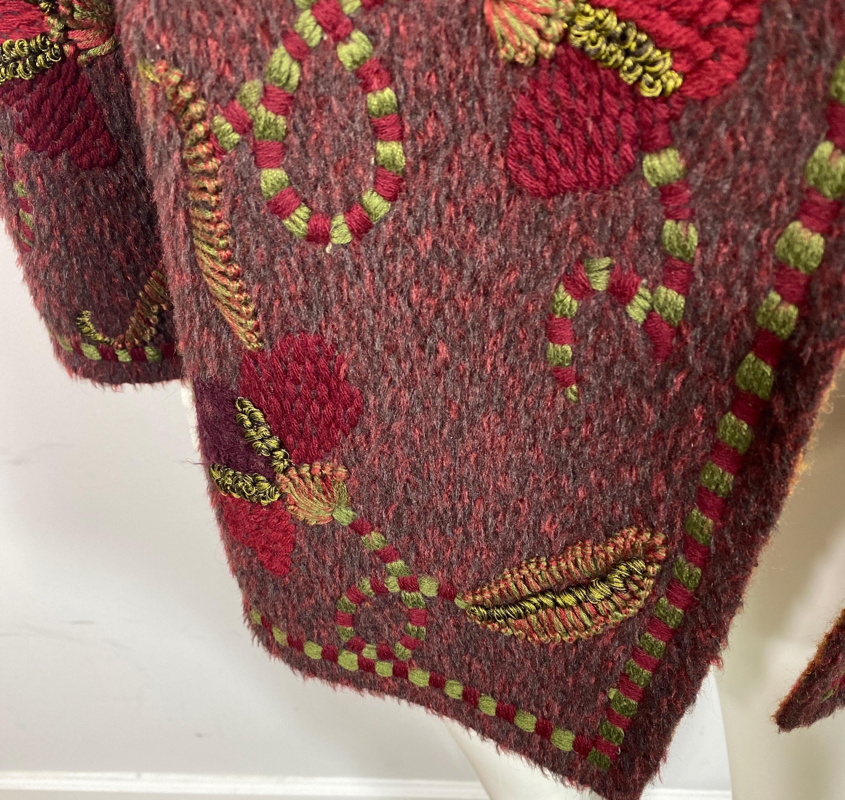 Oscar de La Renta Runway Fall 2000 Jewel tone Wool Embroidered Jacket-Size 6 For Sale 1