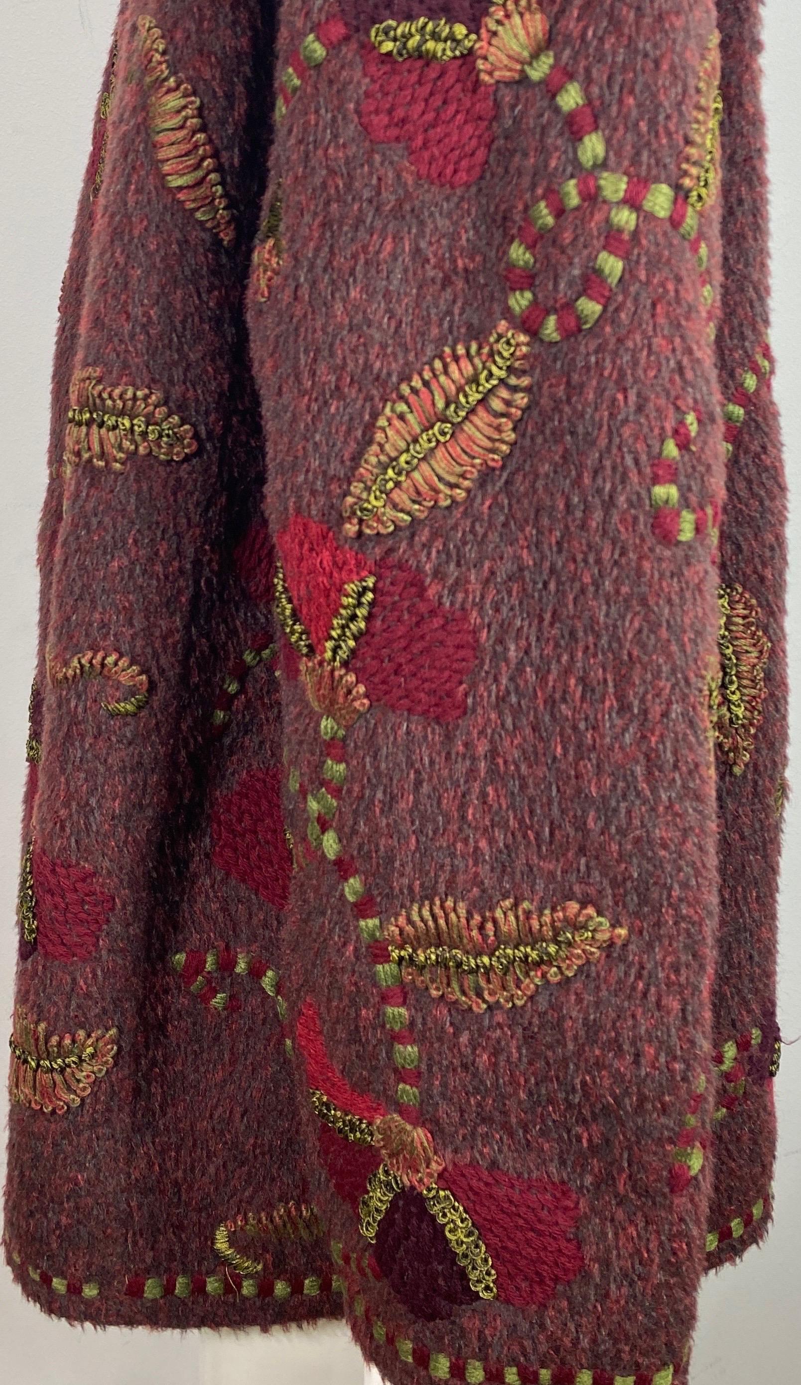 Oscar de La Renta Runway Fall 2000 Jewel tone Wool Embroidered Jacket-Size 6 For Sale 5