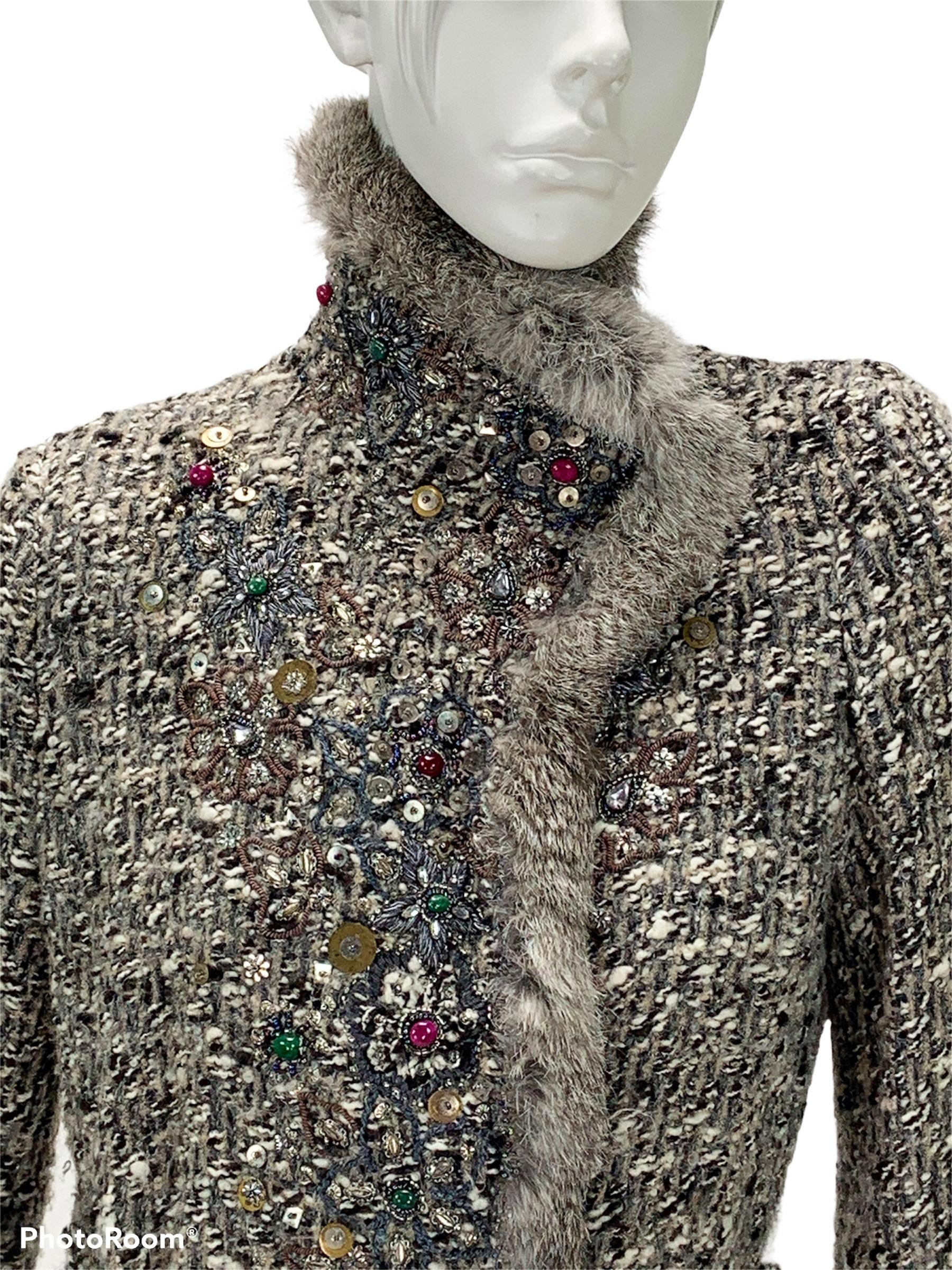 Oscar De La Renta Runway FW 2004 Beaded Embroidered Fur Trim Coat Cardigan XL For Sale 5