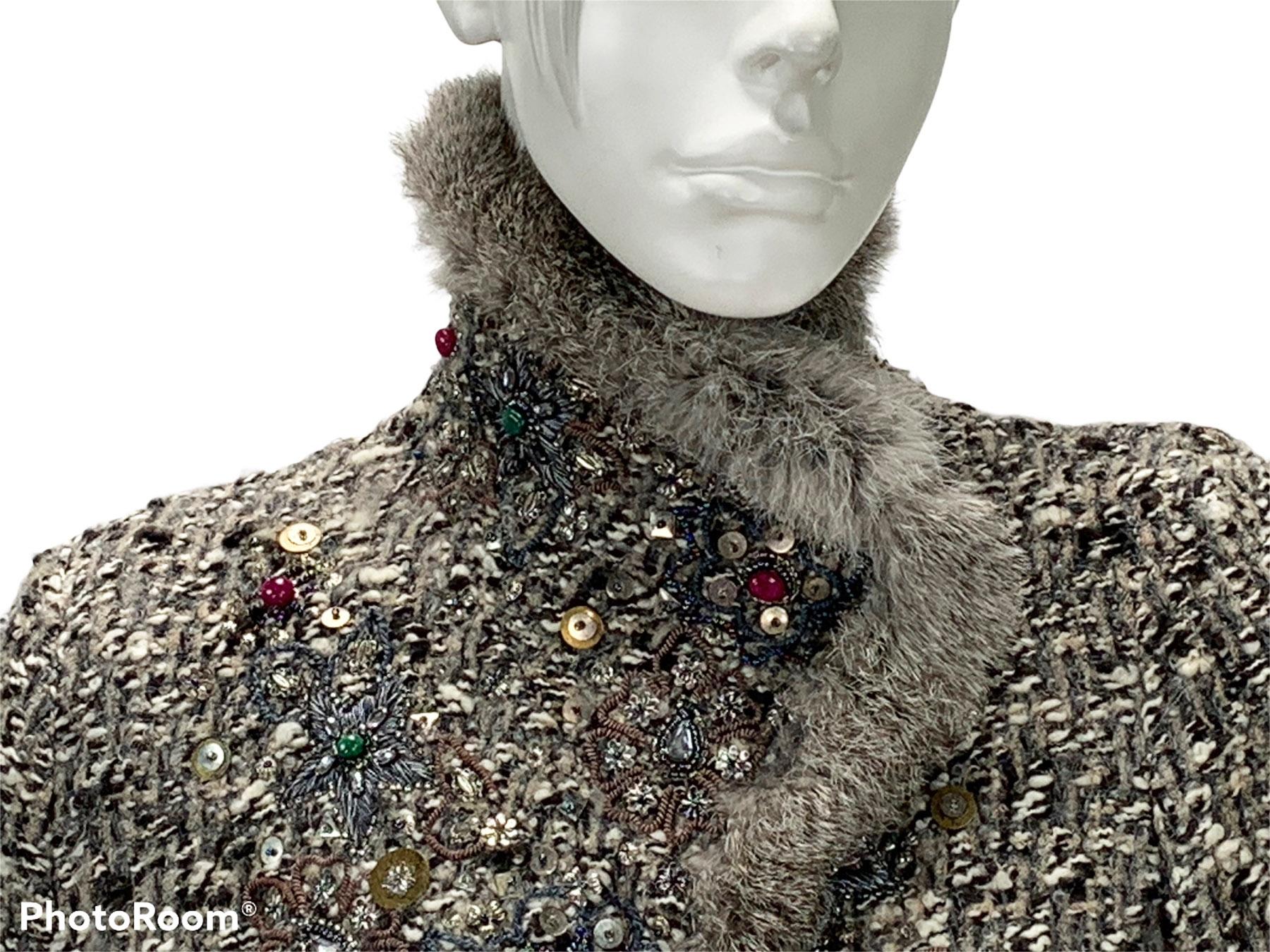 Oscar De La Renta Runway FW 2004 Beaded Embroidered Fur Trim Coat Cardigan XL For Sale 6