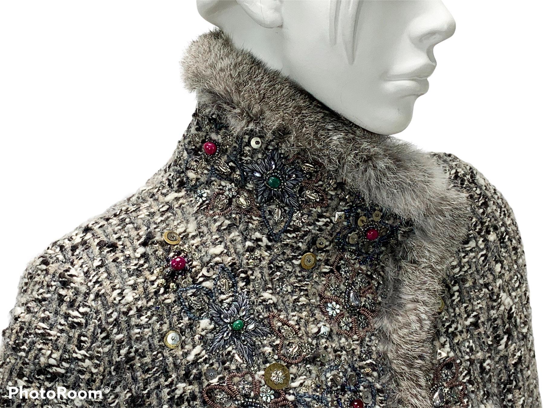 Oscar De La Renta Runway FW 2004 Beaded Embroidered Fur Trim Coat Cardigan XL For Sale 7
