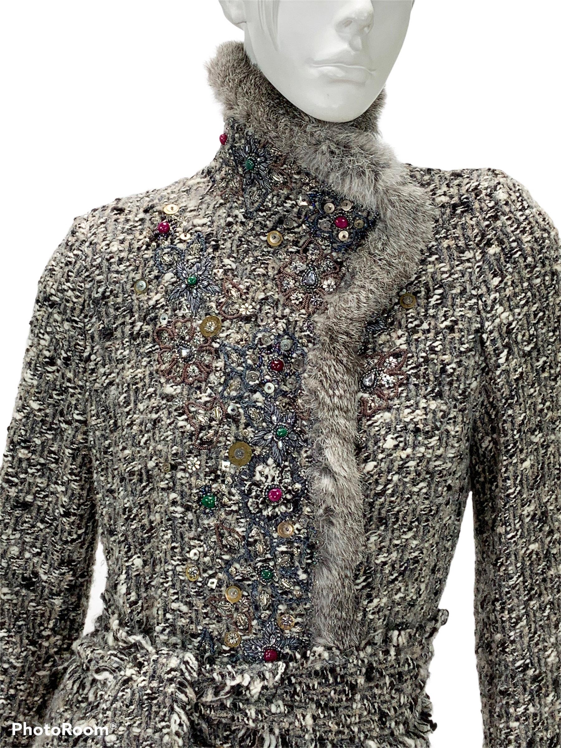 Oscar De La Renta Runway FW 2004 Beaded Embroidered Fur Trim Coat Cardigan XL For Sale 9