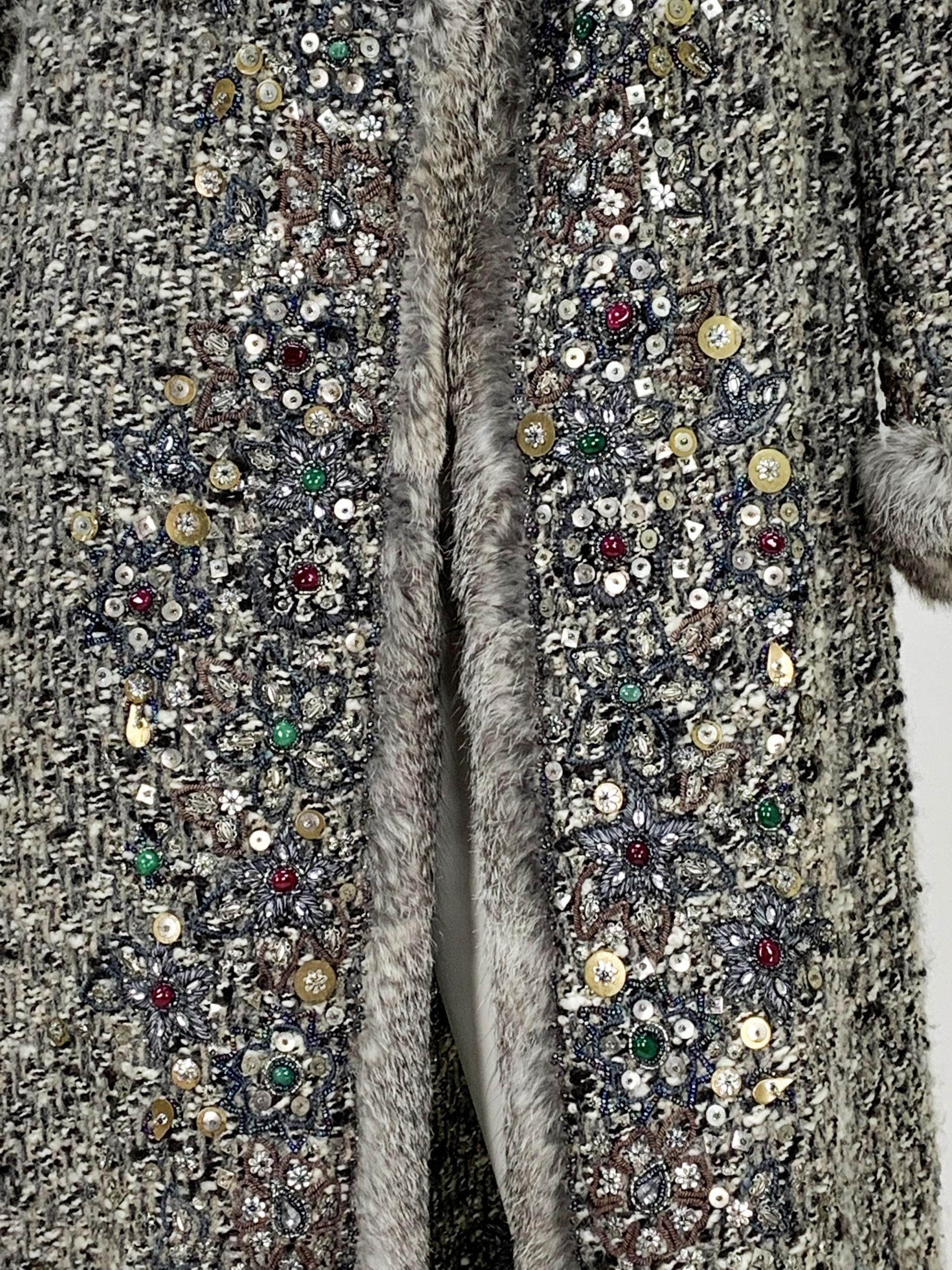 Oscar De La Renta Runway FW 2004 Beaded Embroidered Fur Trim Coat Cardigan XL For Sale 10