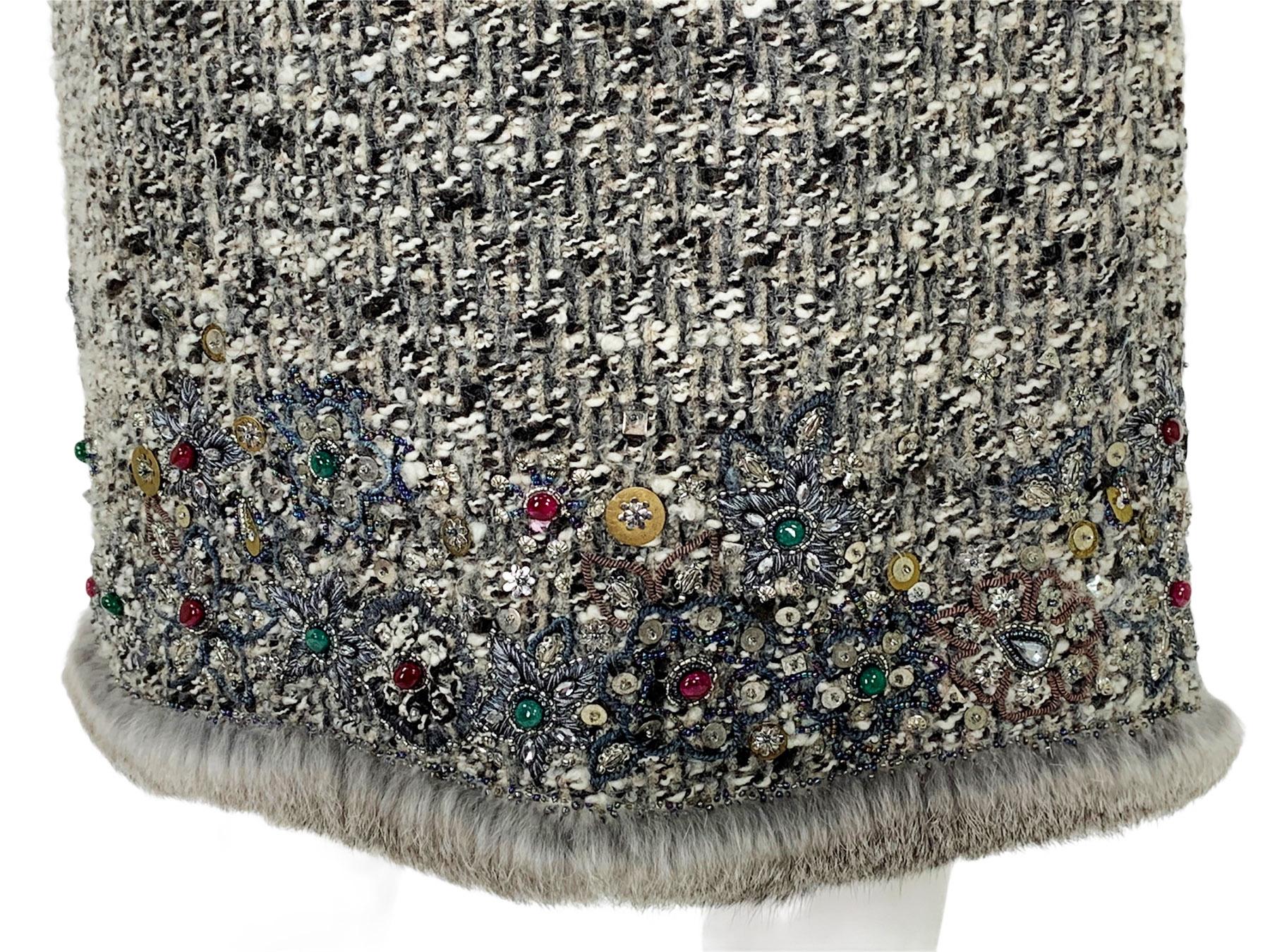 Oscar De La Renta Runway FW 2004 Beaded Embroidered Fur Trim Coat Cardigan XL For Sale 11