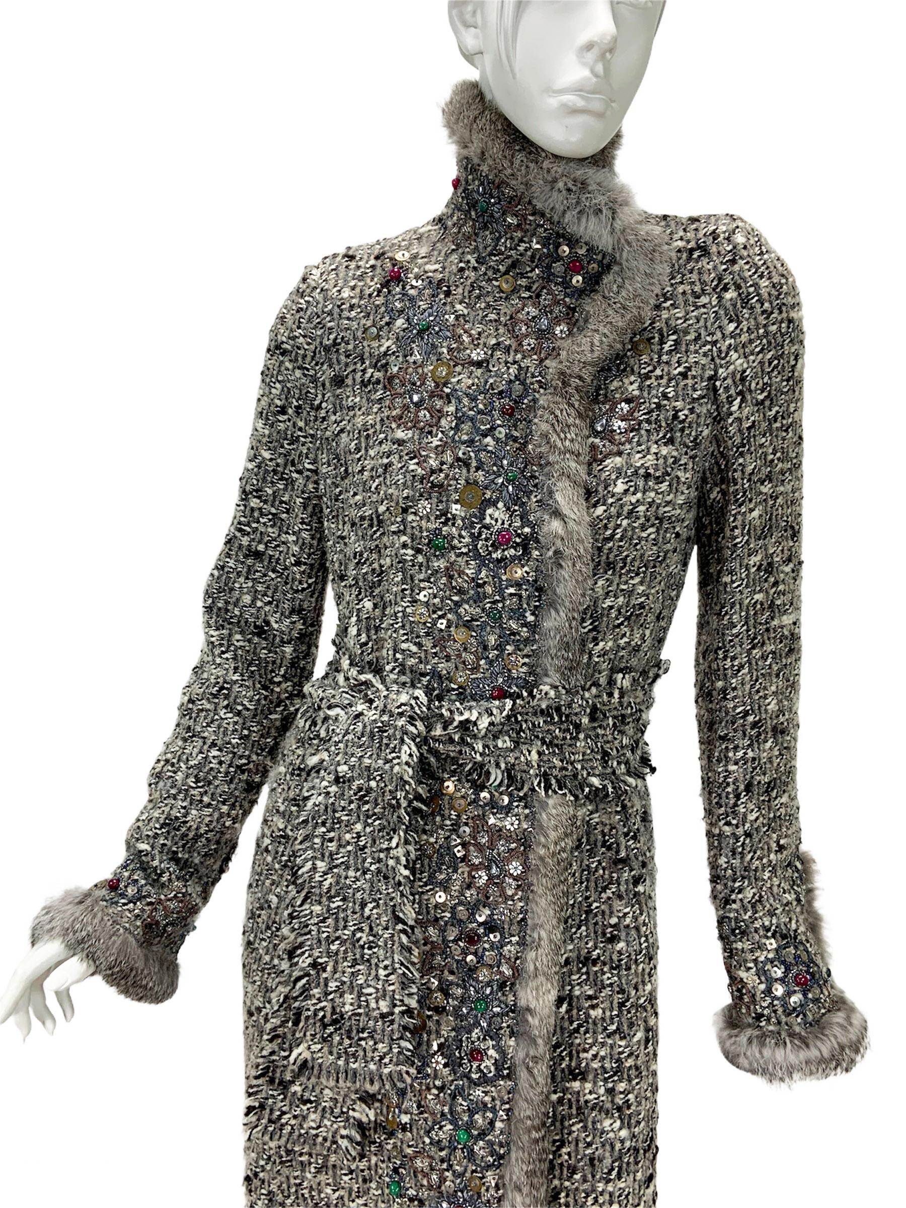 Oscar De La Renta Runway FW 2004 Beaded Embroidered Fur Trim Coat Cardigan XL For Sale 4