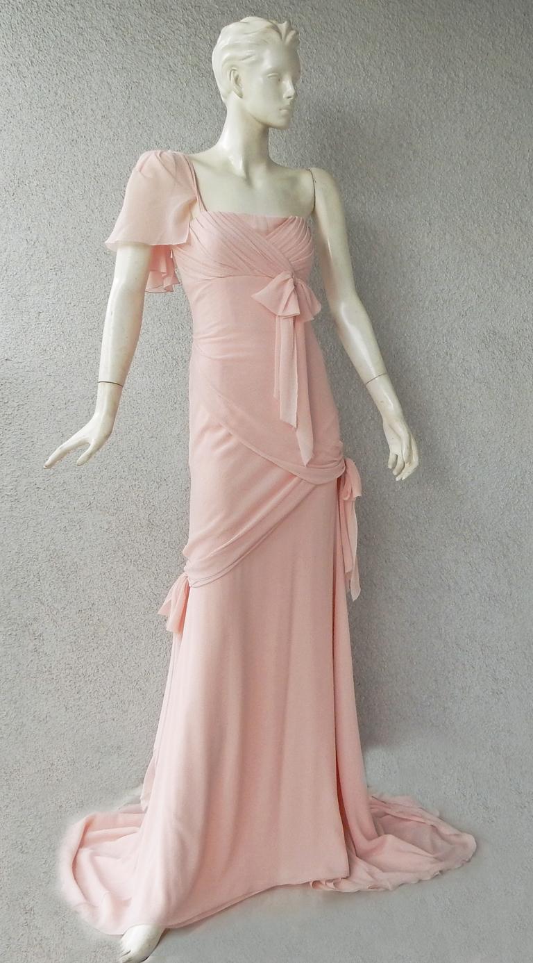 Oscar de la Renta Runway Robe grecque asymétrique rose pétale en soie  Excellent état - En vente à Los Angeles, CA