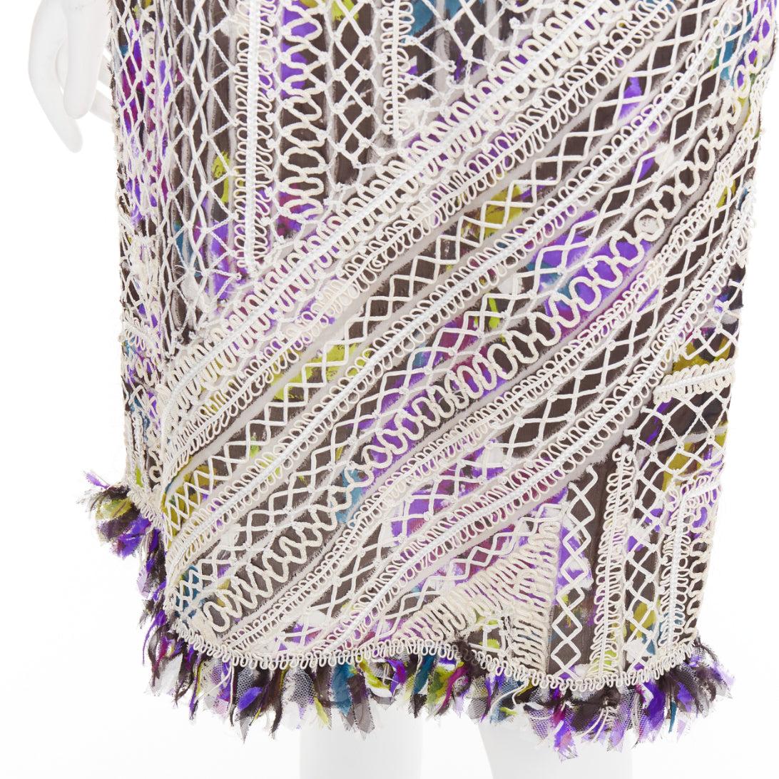 OSCAR DE LA RENTA Runway purple white silk embroidery anglais fringe hem dress US6 M
Reference: CC/A00470
Brand: Oscar de la Renta
Designer: Oscar De La Renta
Collection: Spring Summer 2010 - Runway
Material: Silk
Color: White, Purple
Pattern:
