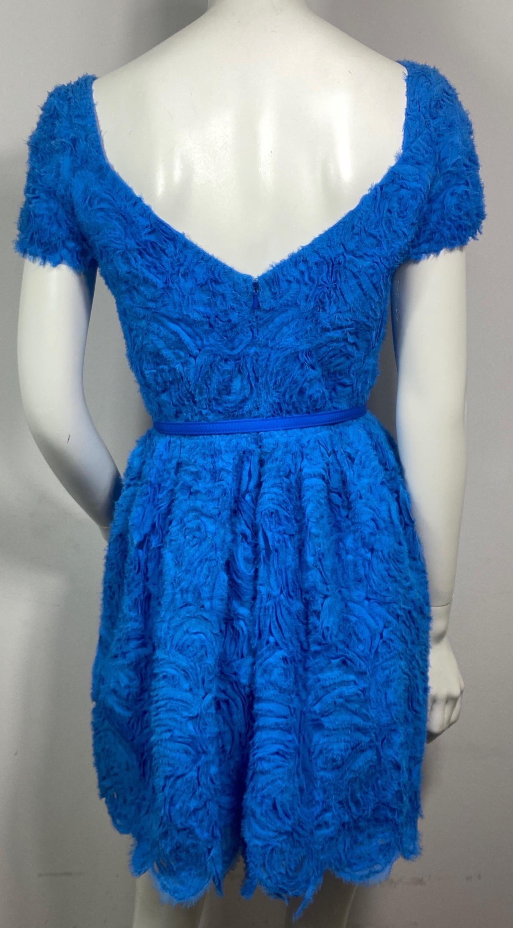 Oscar de La Renta Runway Resort 2013 Royal Blue Chiffon Rosette Dress-Size 4 For Sale 7