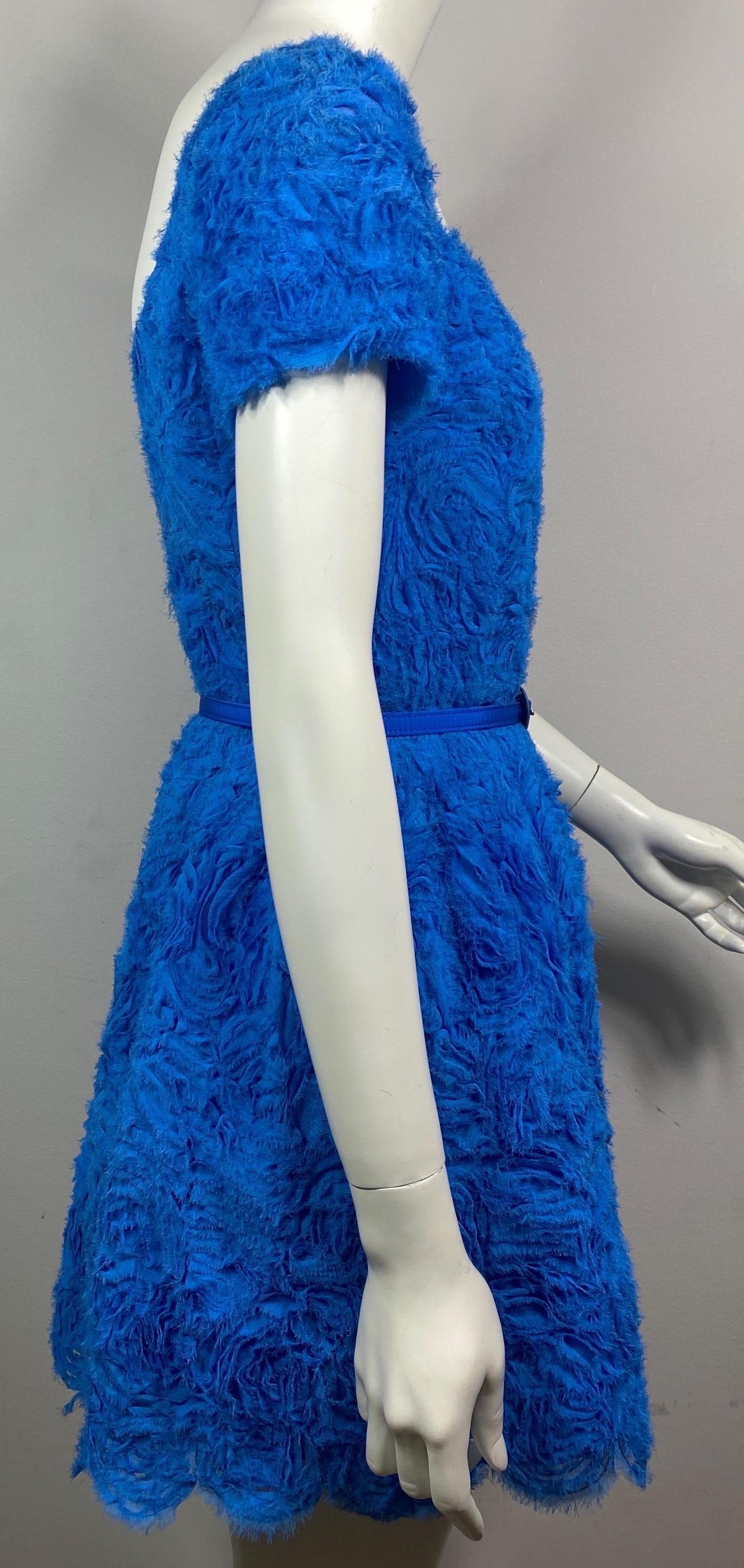 Oscar de La Renta Runway Resort 2013 Royal Blue Chiffon Rosette Dress-Size 4 For Sale 3