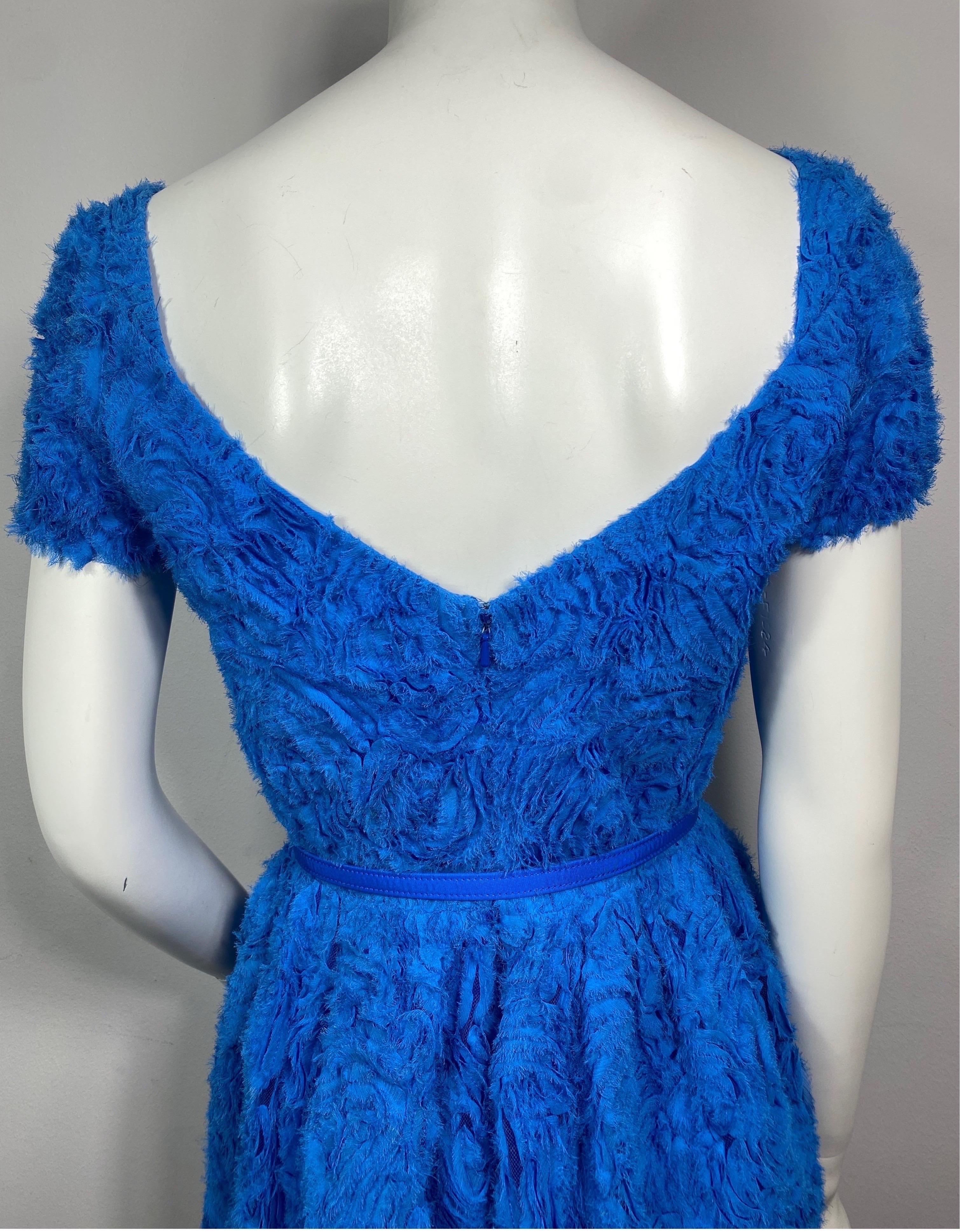 Oscar de La Renta Runway Resort 2013 Royal Blue Chiffon Rosette Dress-Size 4 For Sale 5