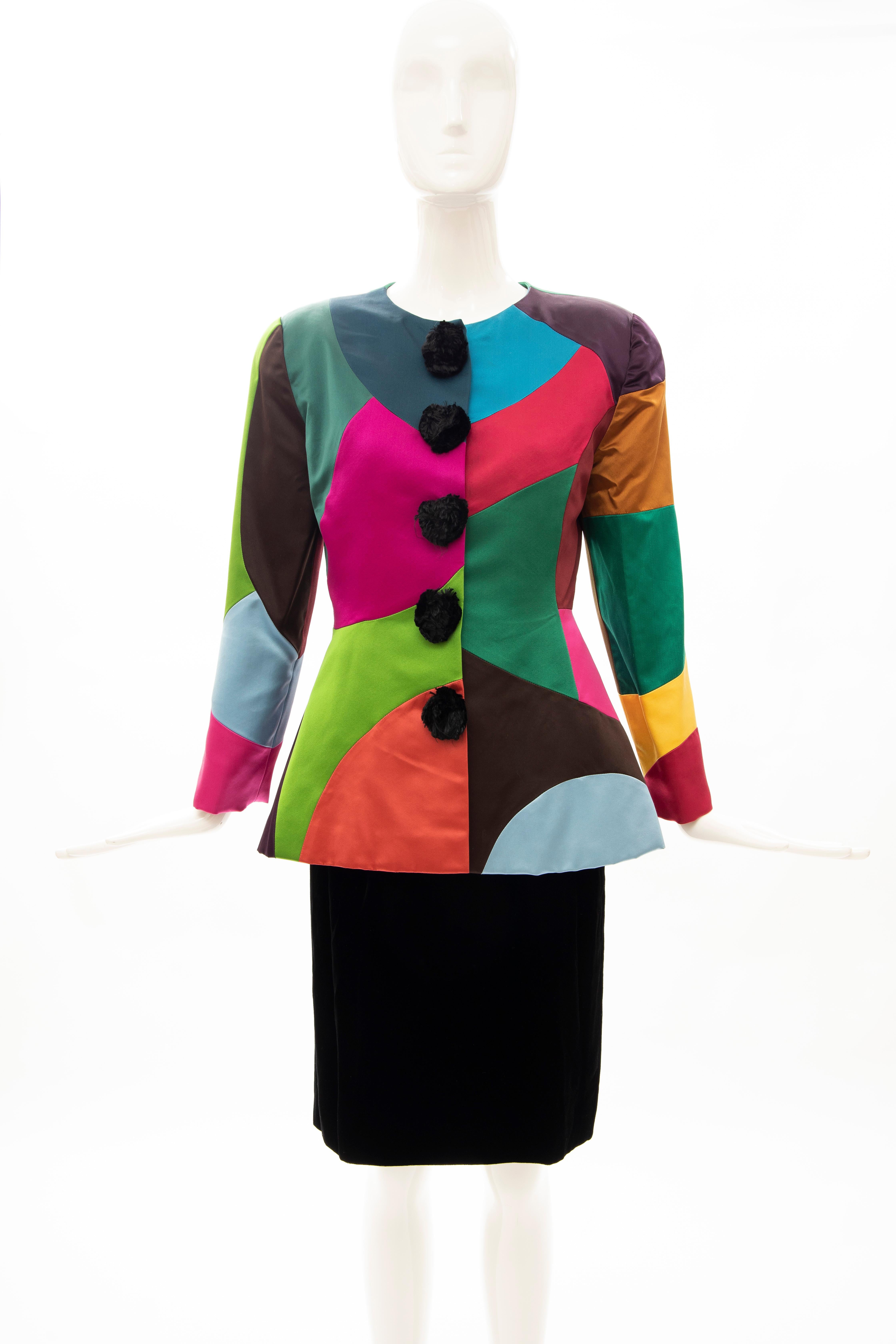 Oscar de la Renta Runway Fall 1991 silk color-block skirt suit. The jacket has snap front and hook-and-eye closure, fully lined in silk with a black silk velvet pencil skirt, concealed side zip and hook-and-eye closure and fully lined in silk.

US.