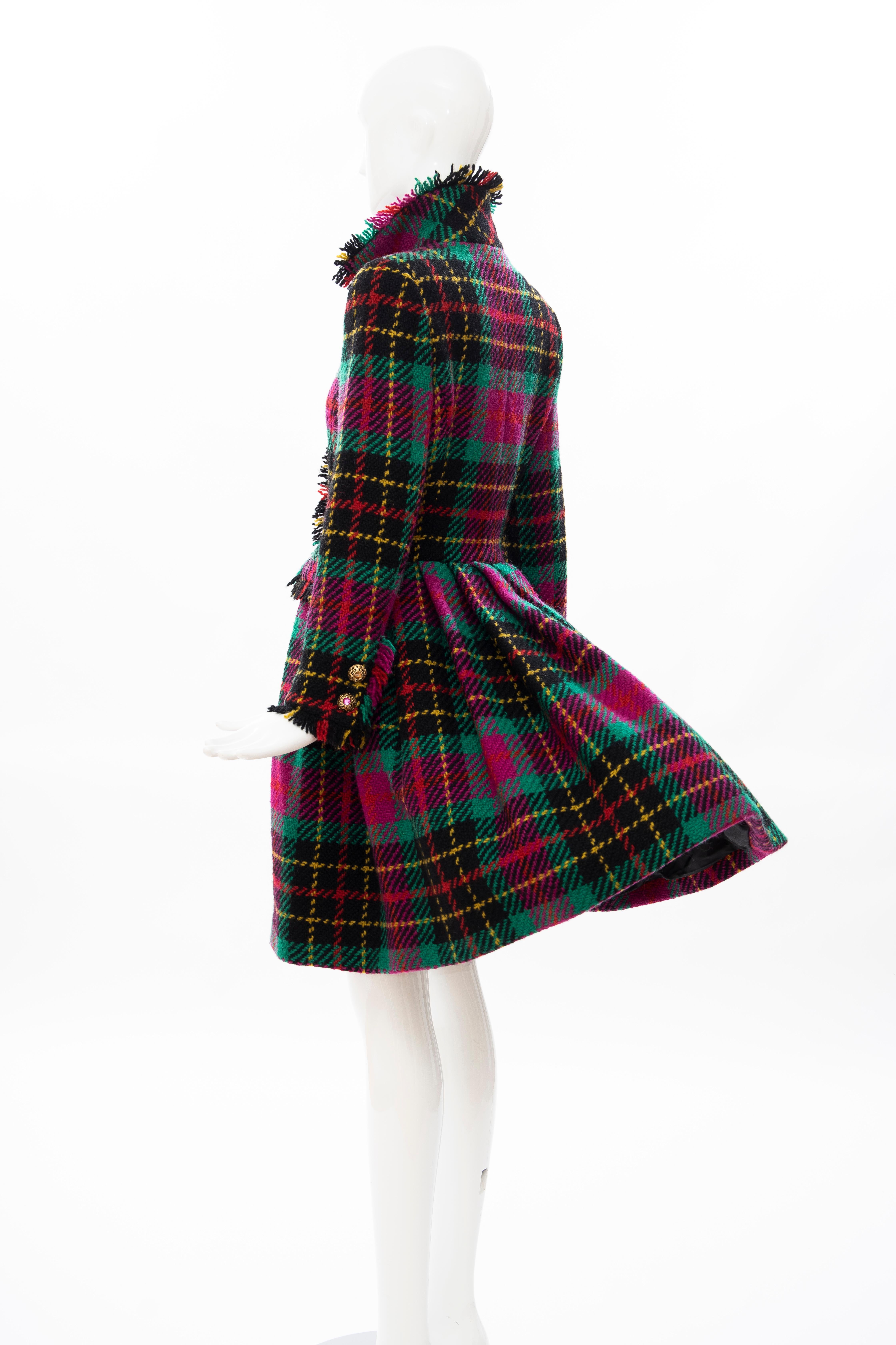 Oscar de La Renta Runway Tartan Plaid Crystal Button Front Coat, Fall 1991 For Sale 4