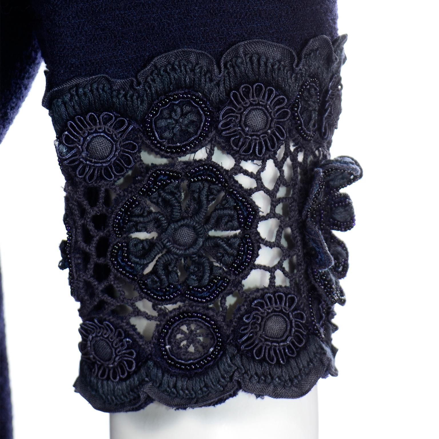 Oscar de la Renta S 2007 Runway Beaded Black Skirt & Jacket Suit w Crochet Lace For Sale 5