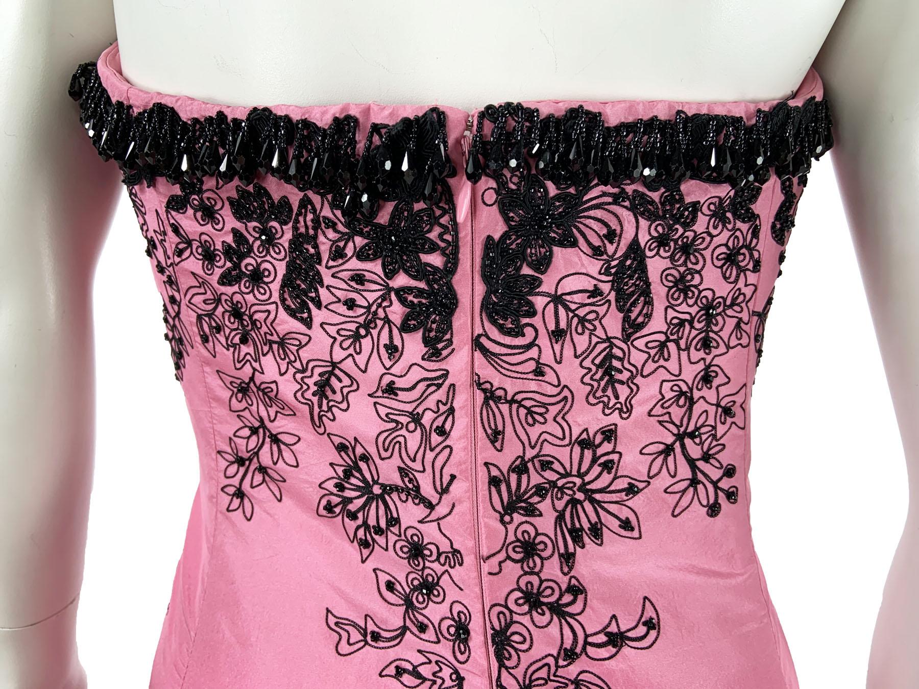 Oscar de la Renta S/S 2004 Collection Pink Silk Taffeta Embellished Dress Gown 8 For Sale 6