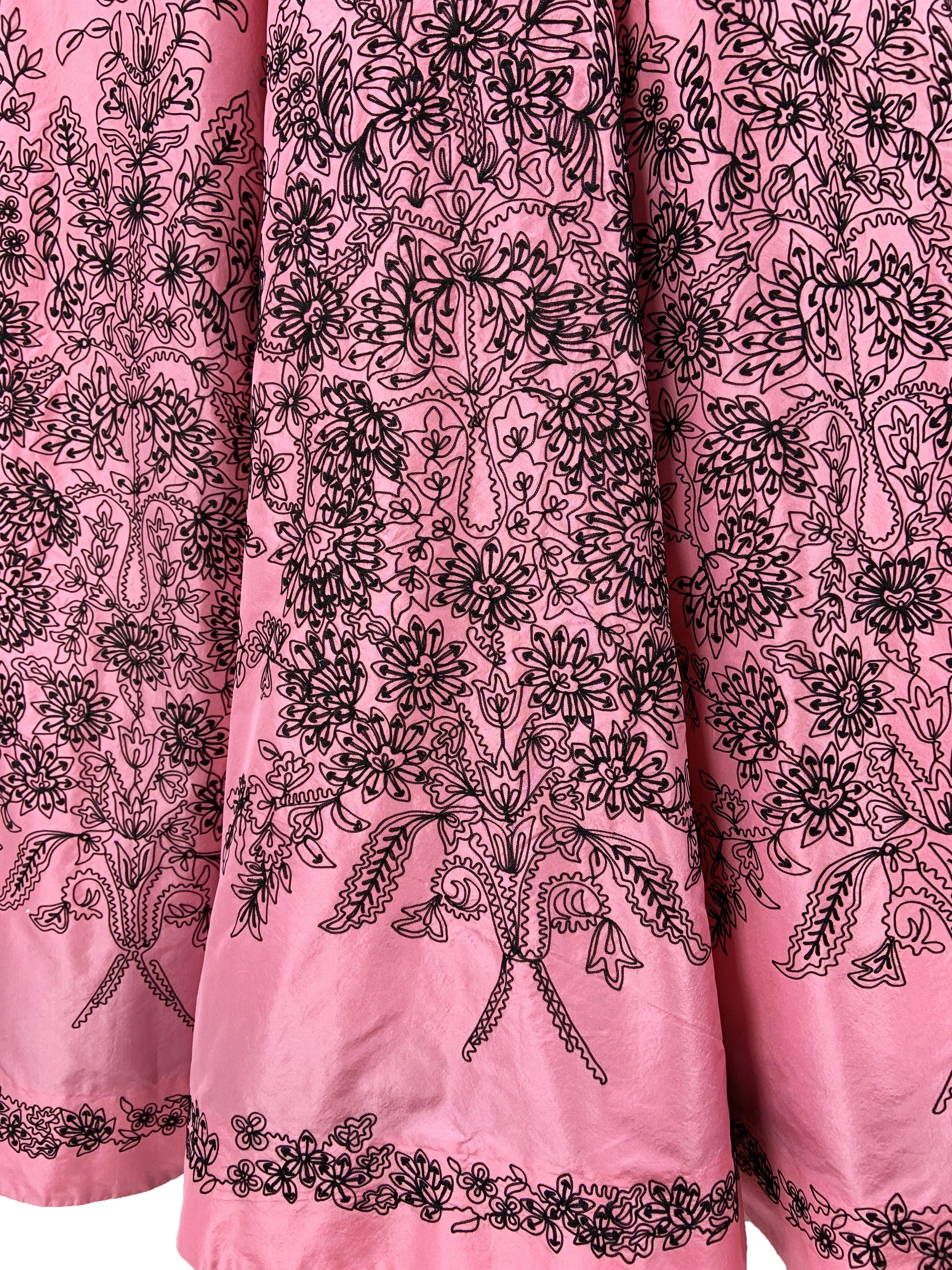 Oscar de la Renta S/S 2004 Collection Pink Silk Taffeta Embellished Dress Gown 8 For Sale 10