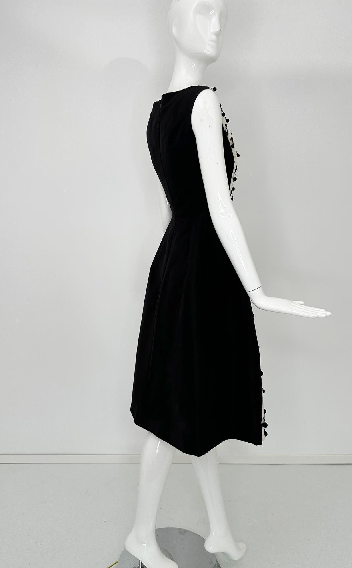 Oscar de la Renta S/S 2013 LK35 Black & White Silk Twill Beaded Cocktail Dress 2 For Sale 5